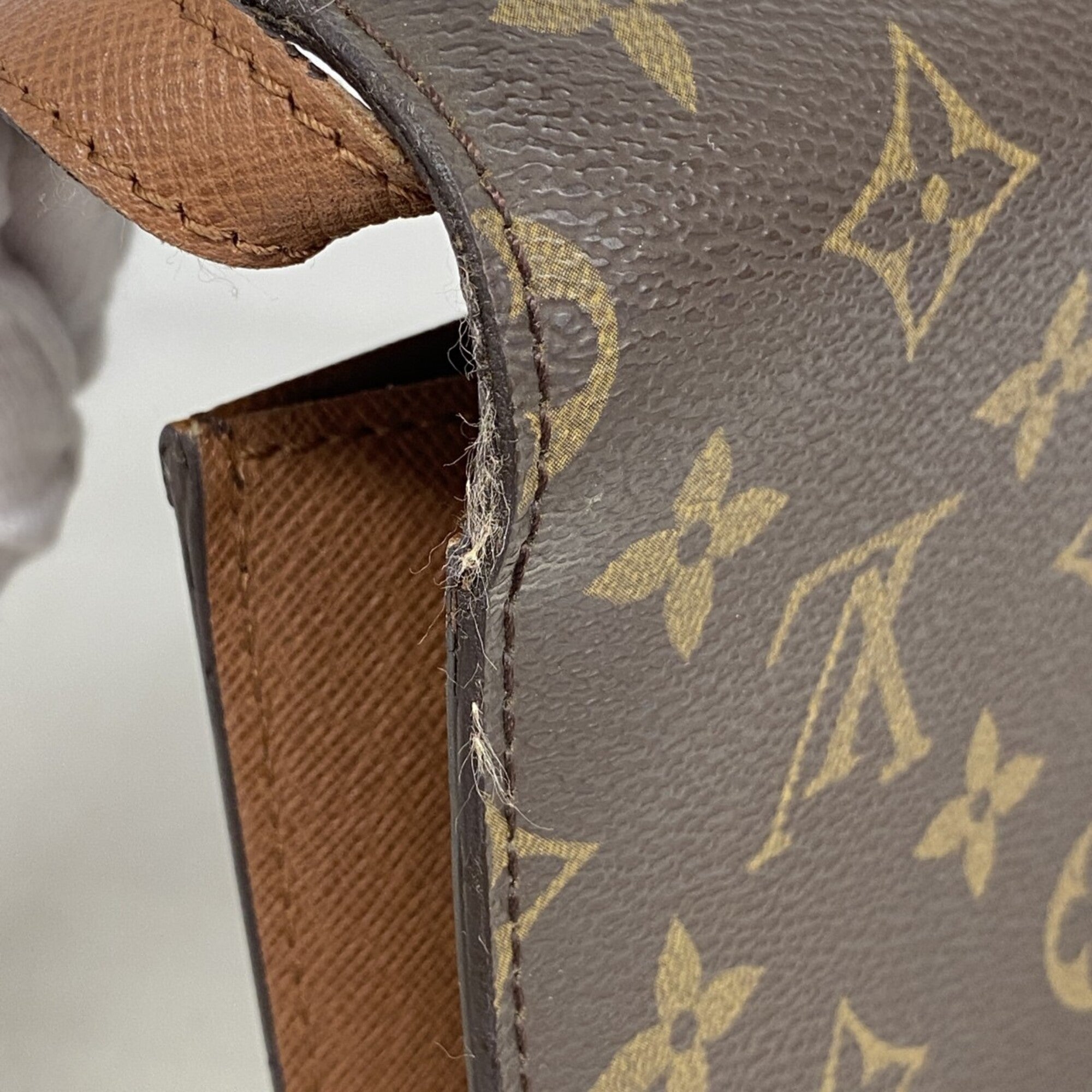 Louis Vuitton Brown Shoulder Bag (Pre-Owned)