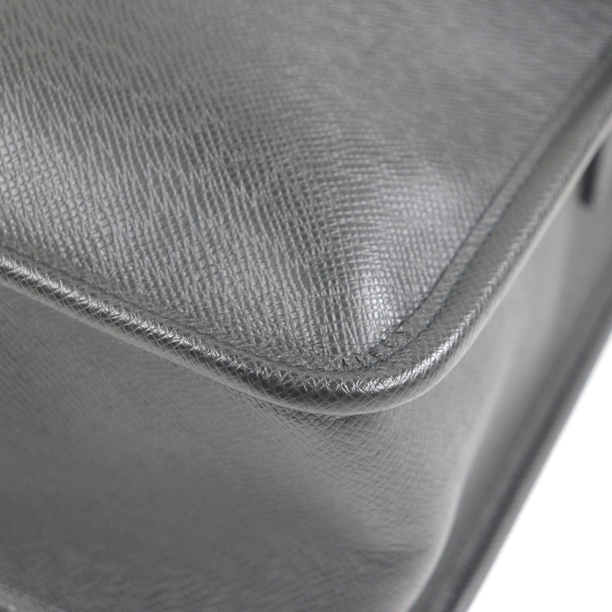Louis Vuitton Ardoise Taiga Leather Briefcase Shoulder Bag (Pre-Owned)