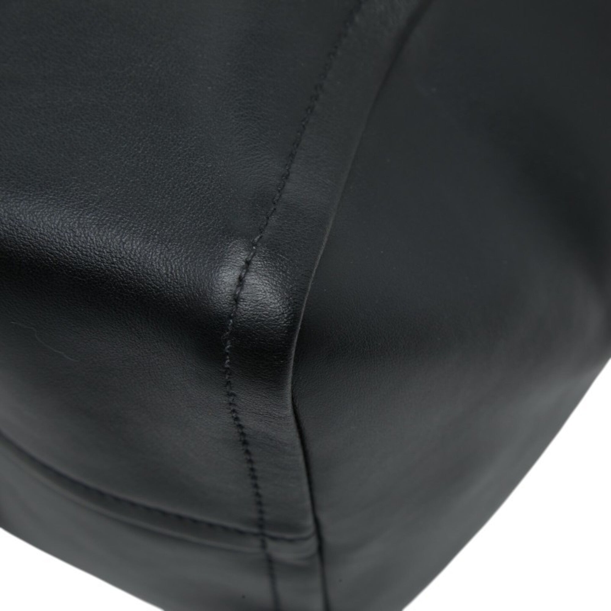 Prada Black Leather Pouch Shoulder Bag Tote Bag (Pre-Owned)