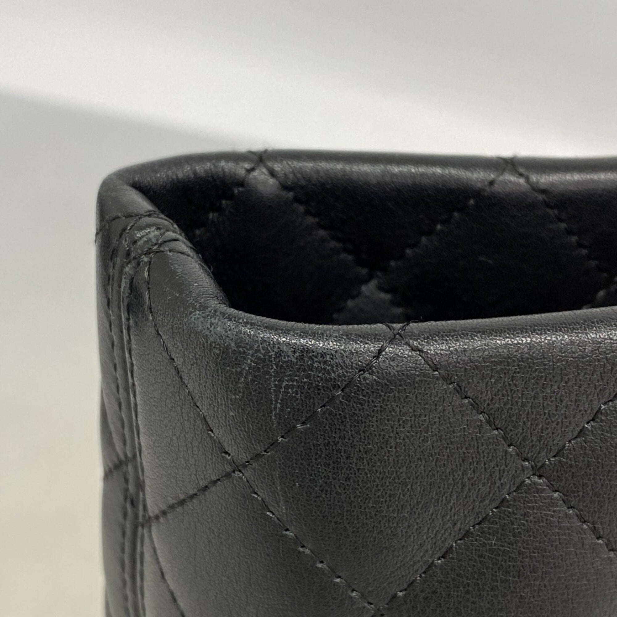 Chanel Black Leather Tote Bag (Pre-Owned)