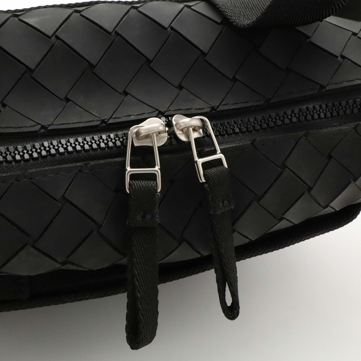 Bottega Veneta Black Intrecciato Handbag Shoulder Bag (Pre-Owned)