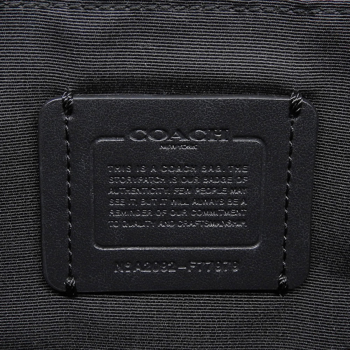 Coach Black Leather Shoulder Bag (Pre-Owned)
