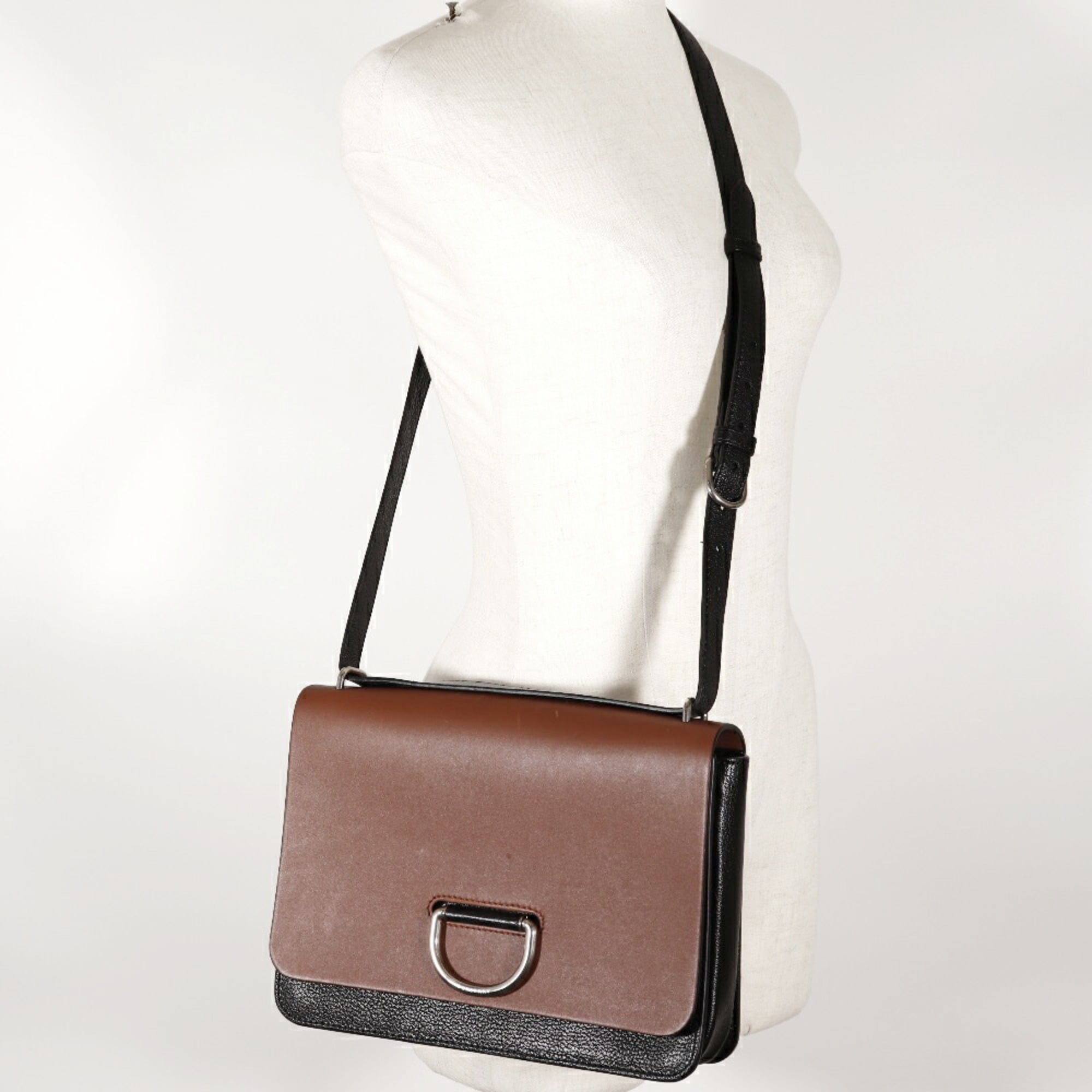 Burberry Black Brown Leather Shoulder Bag (Pre-Owned)
