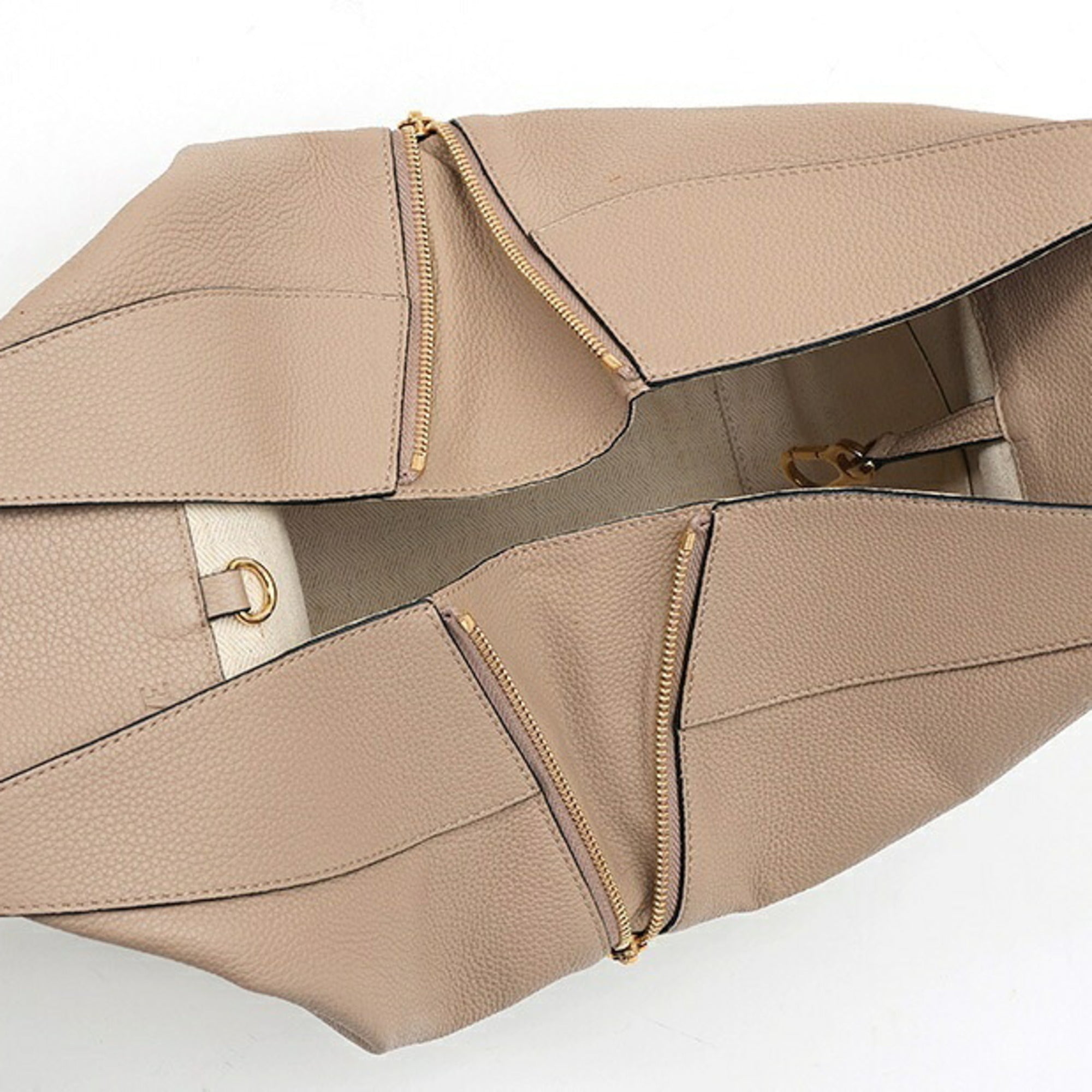 Loewe Grayish Sand Leather Shoulder Bag (Pre-Owned)