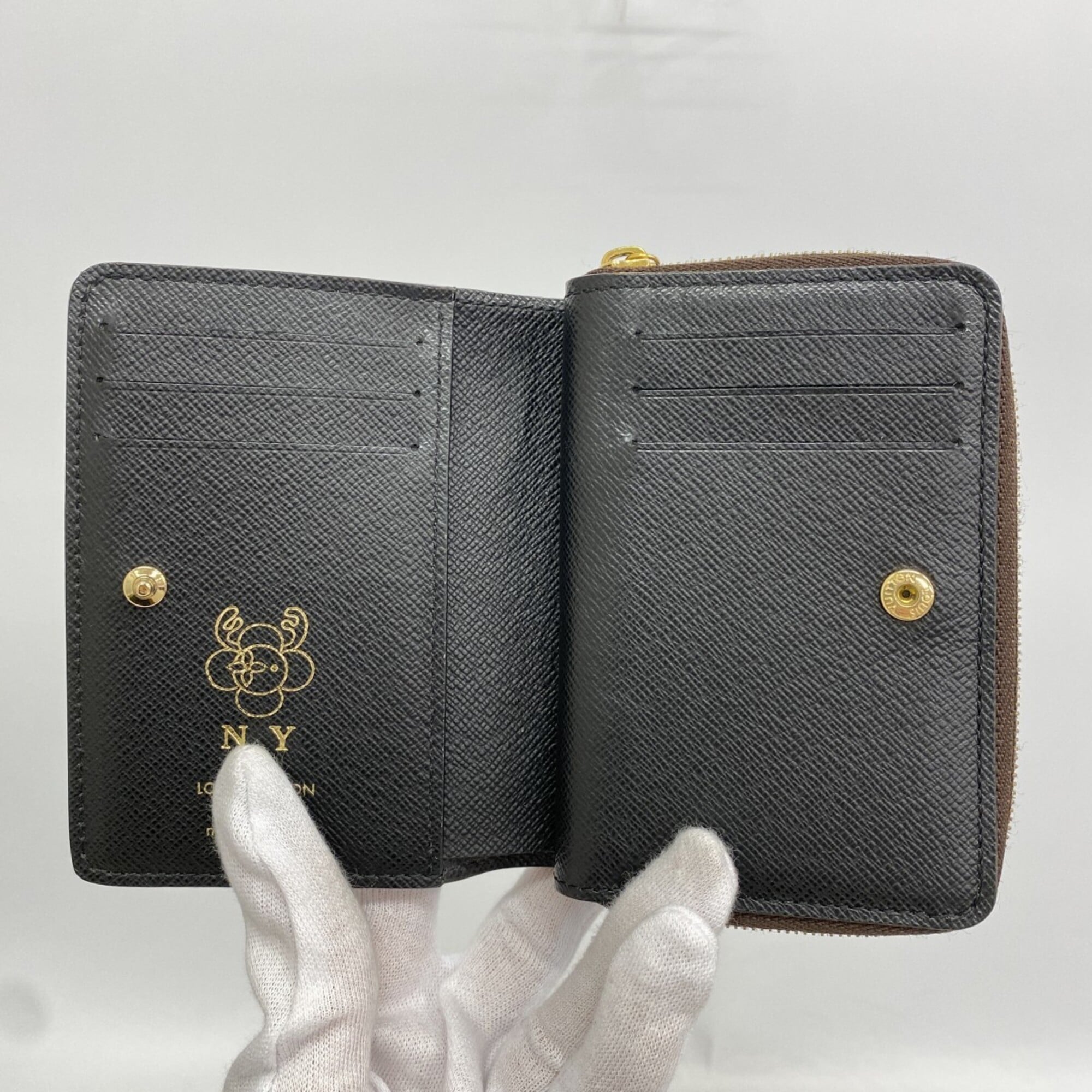 Louis Vuitton Brown Wallet (Bi-Fold) (Pre-Owned)