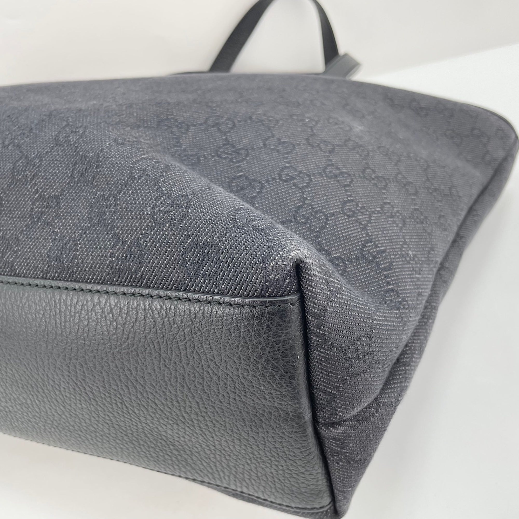 Gucci Black Tote Bag (Pre-Owned)