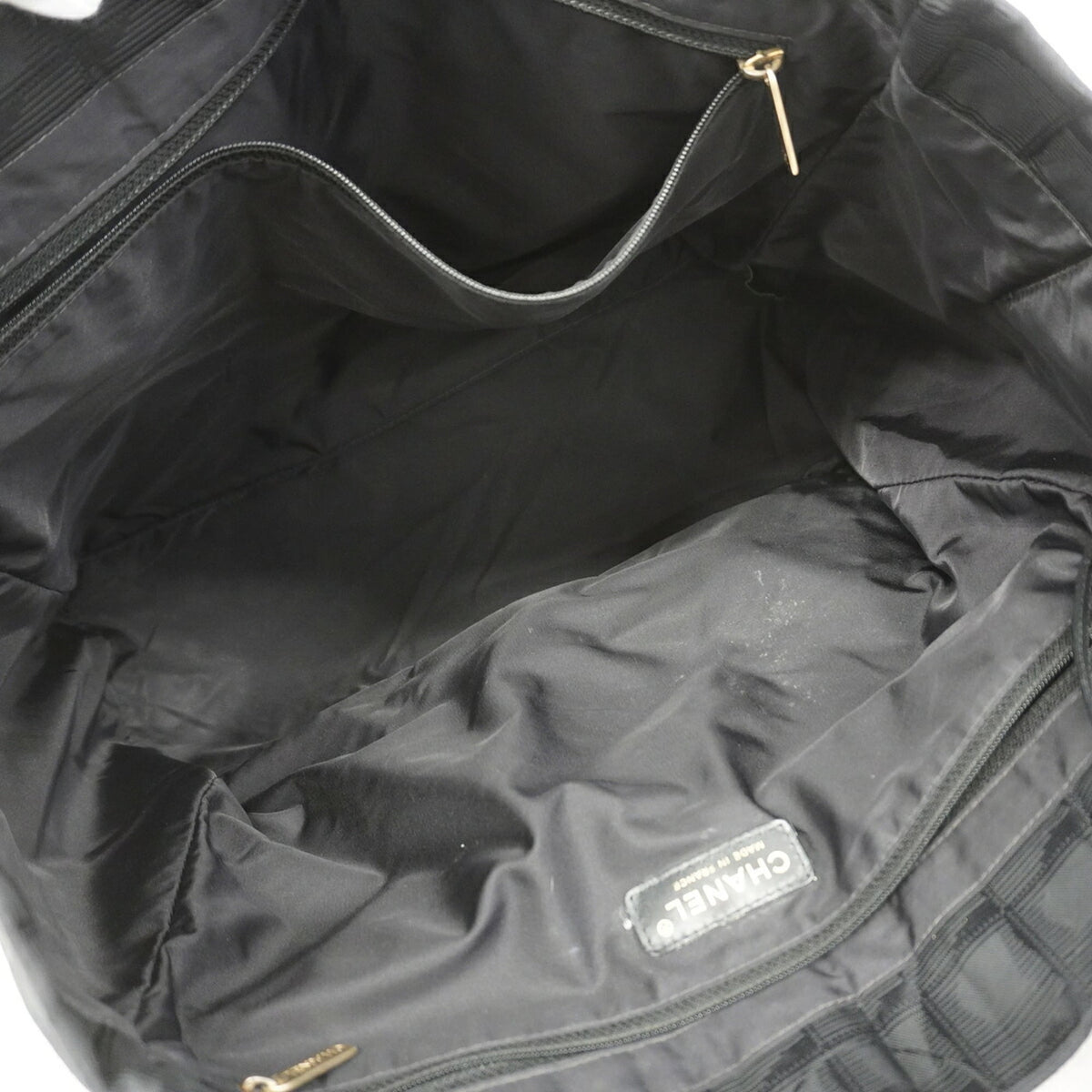 Chanel Black Nylon Tote Bag (Pre-Owned)
