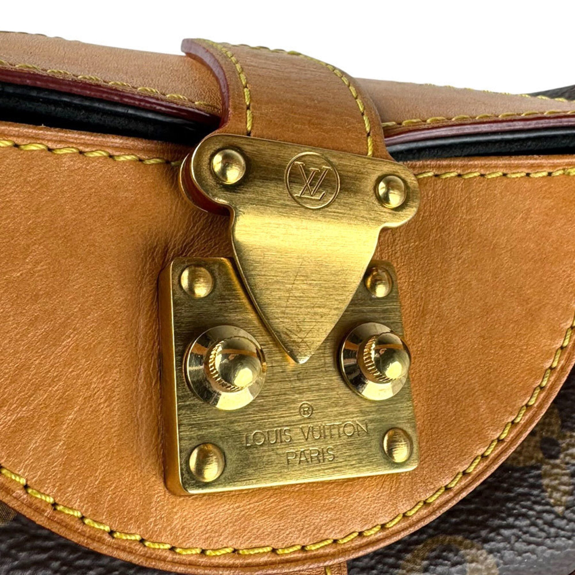 Louis Vuitton Brown Monogram Monogram Shoulder Bag (Pre-Owned)