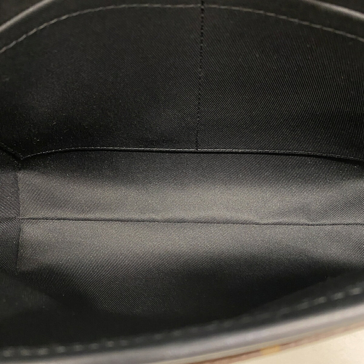 Louis Vuitton Brown Shoulder Bag (Pre-Owned)