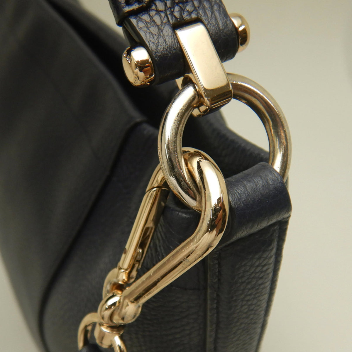 Coach Navy Leather Shoulder Bag (Pre-Owned)