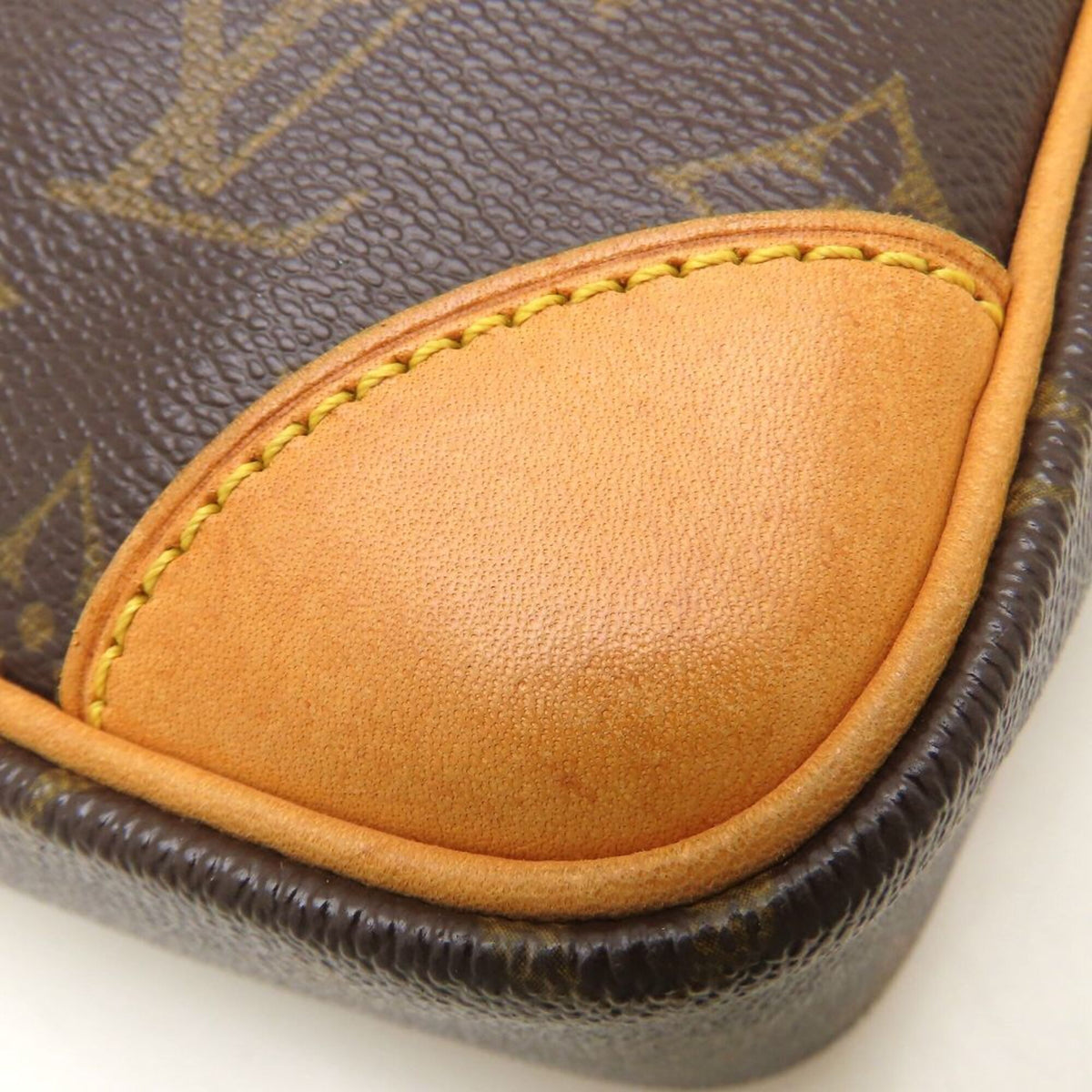 Louis Vuitton Brown Monogram Monogram Shoulder Bag (Pre-Owned)
