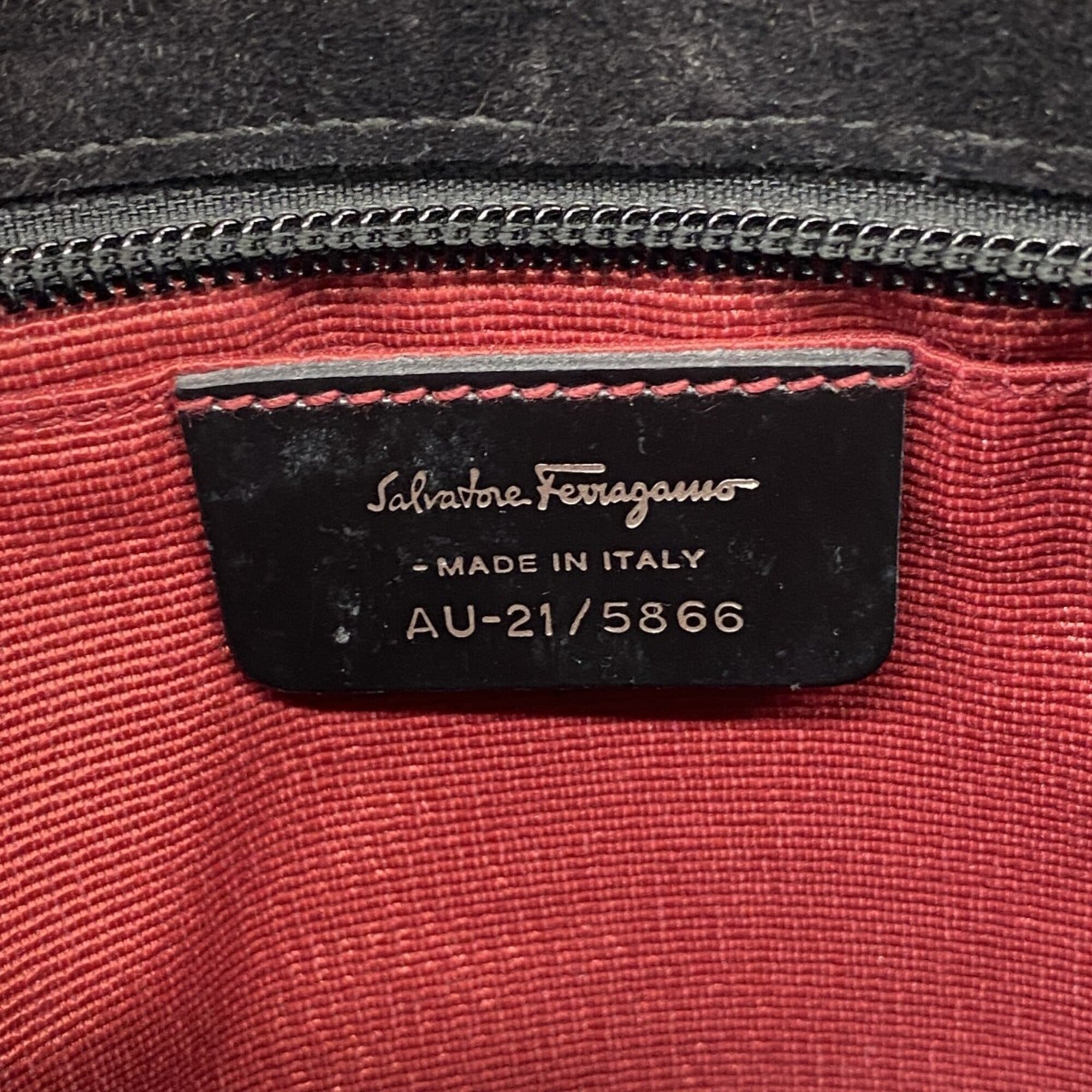 Salvatore Ferragamo Black Suede Shoulder Bag (Pre-Owned)