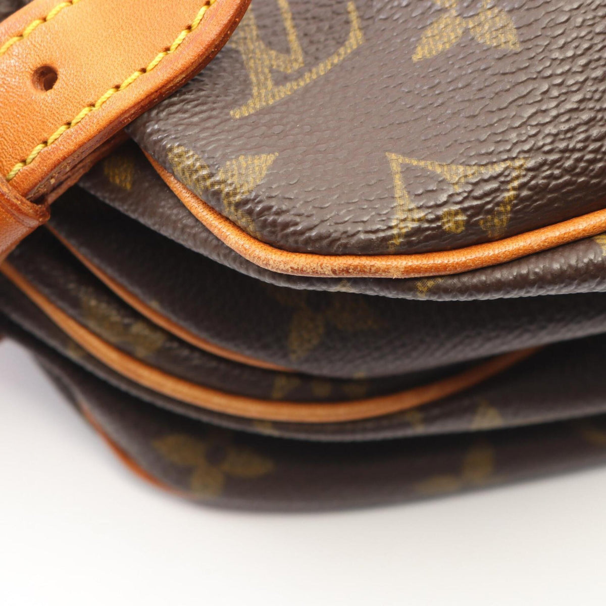 Louis Vuitton Brown Coated Canvas Leather Handbag Shoulder Bag (Pre-Owned)