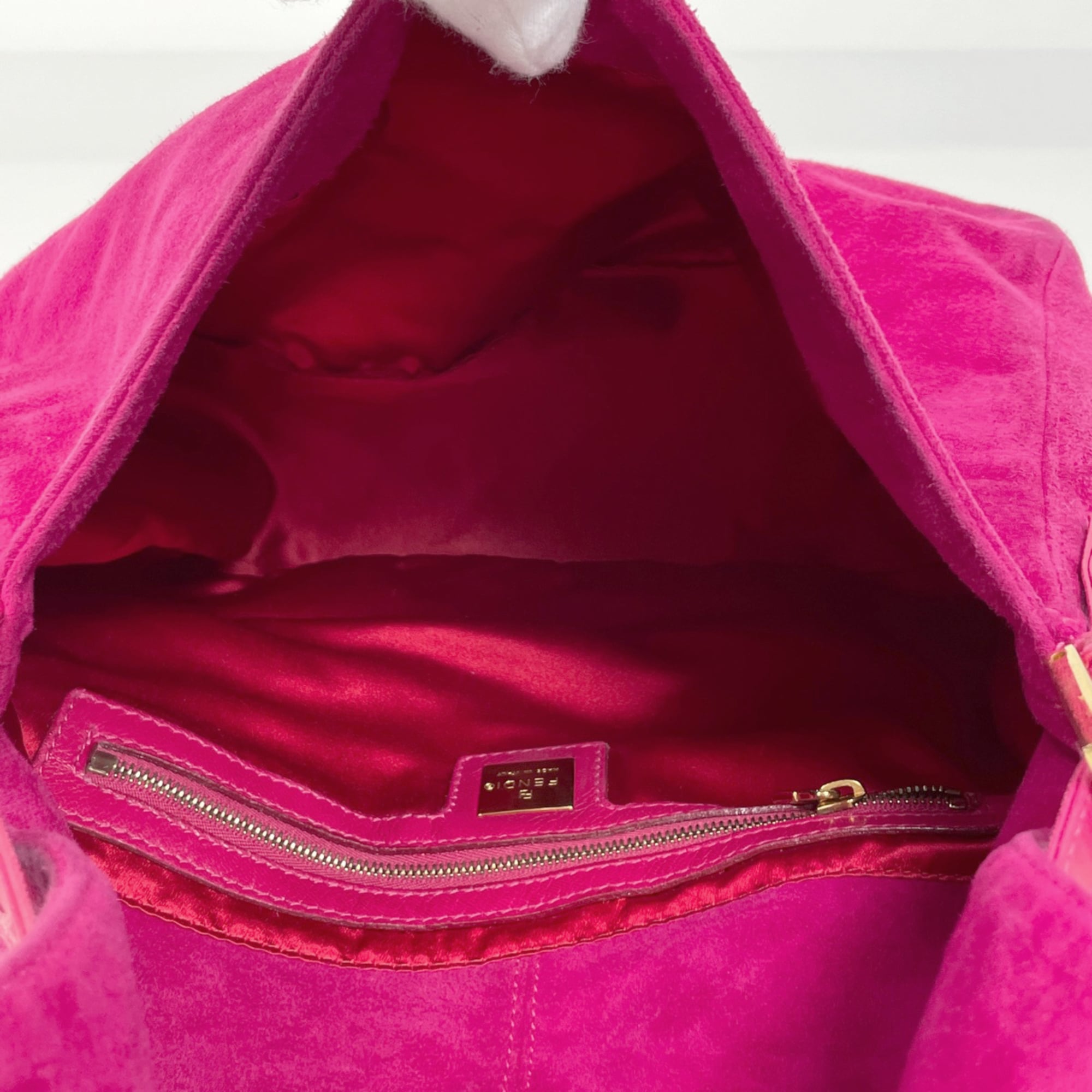 Fendi Pink Suede Leather Shoulder Bag (Pre-Owned)
