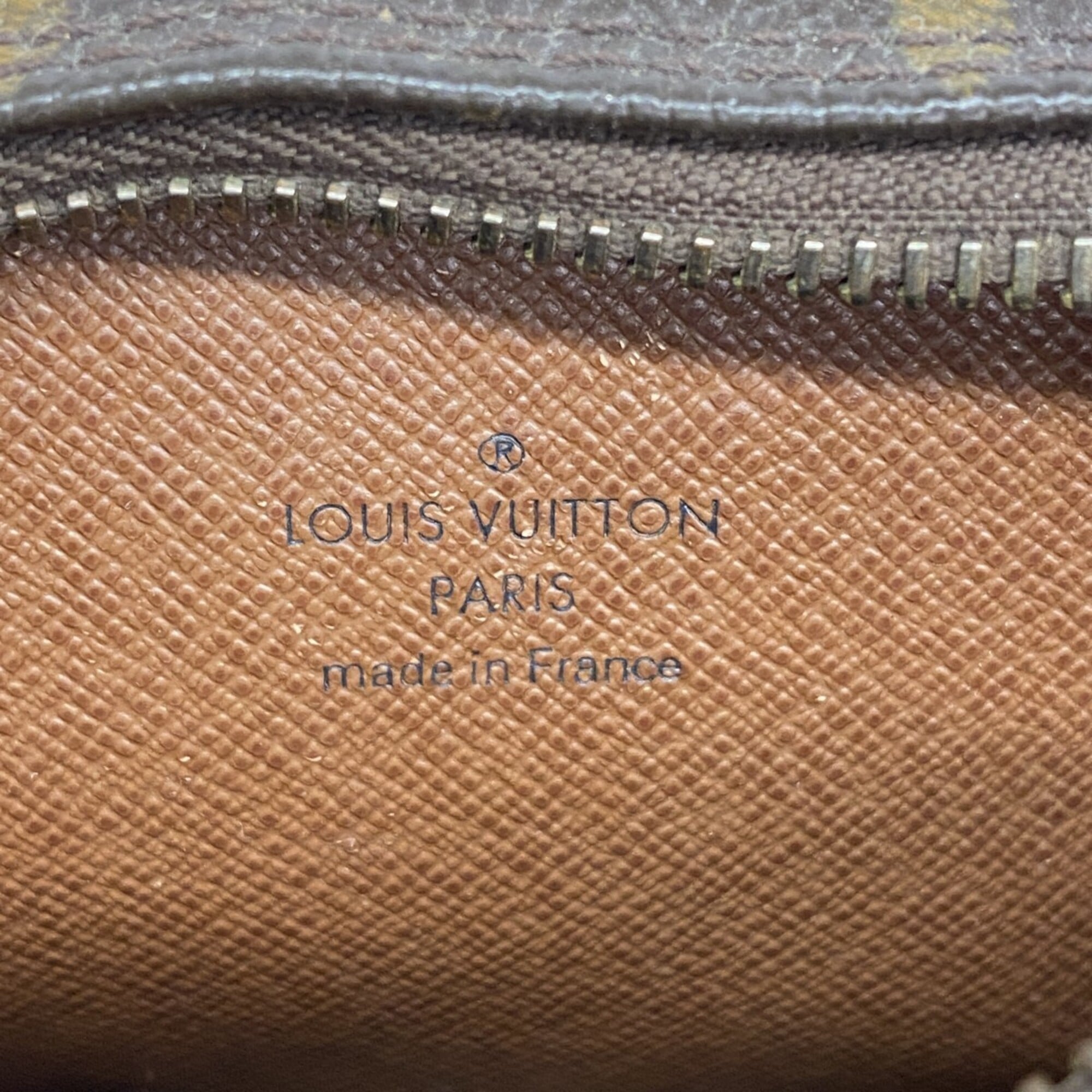 Louis Vuitton Brown Shoulder Bag (Pre-Owned)