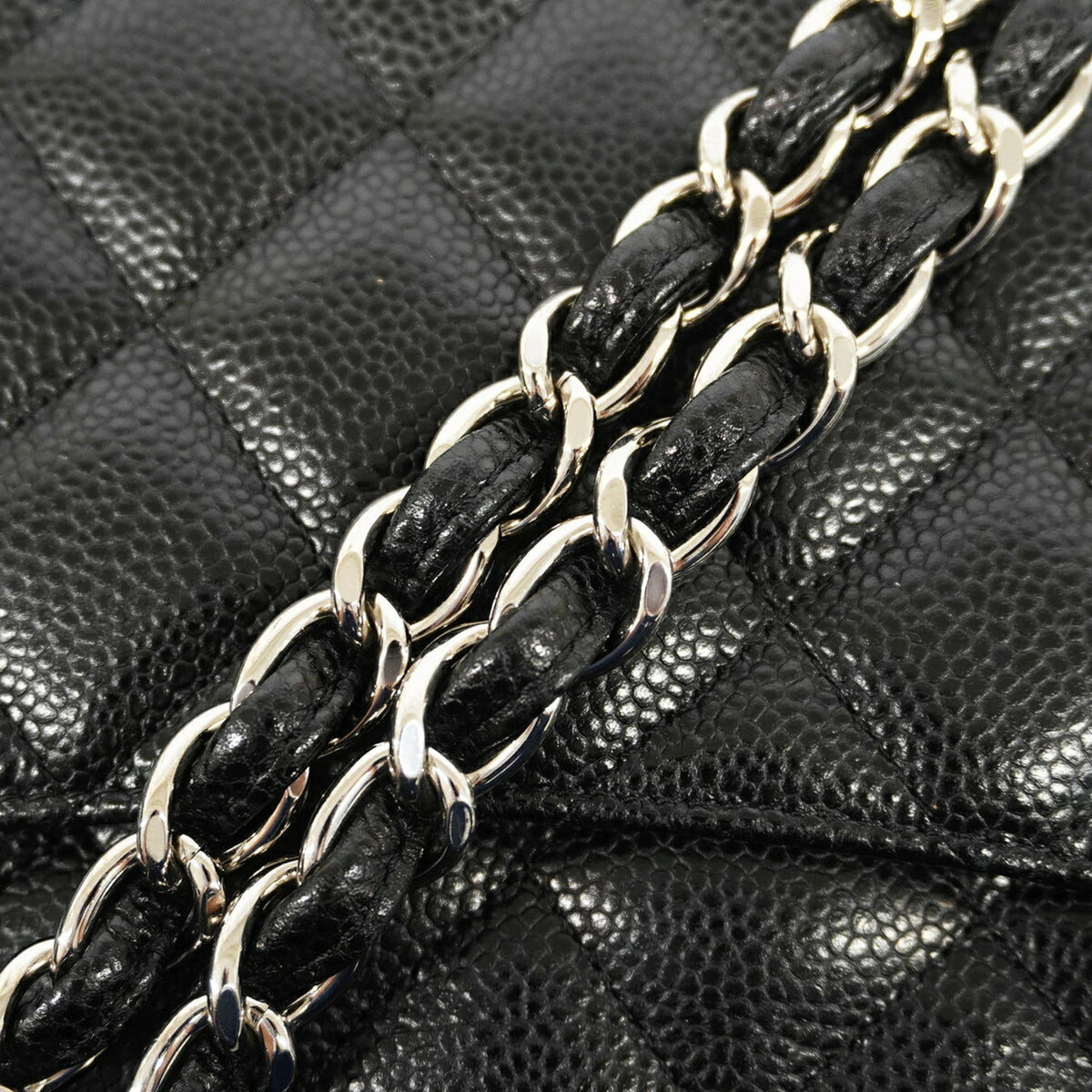 Chanel Black Grained Calfskin Shoulder Bag (Pre-Owned)