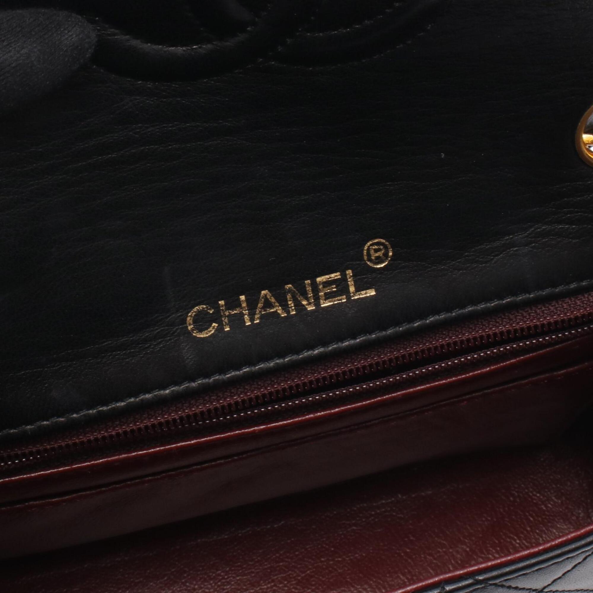 Chanel Black Handbag Shoulder Bag (Pre-Owned)