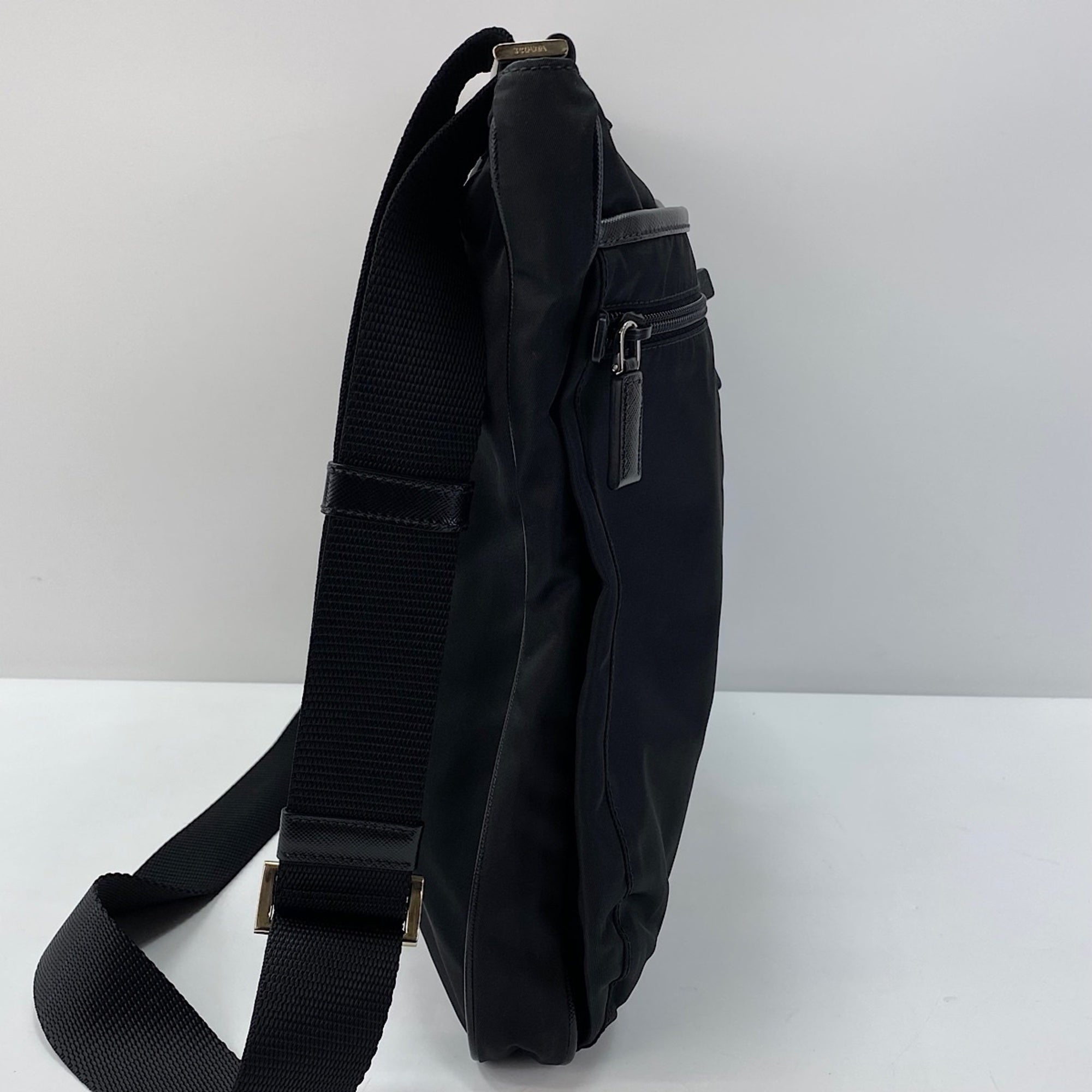 Prada Black Nylon Shoulder Bag (Pre-Owned)