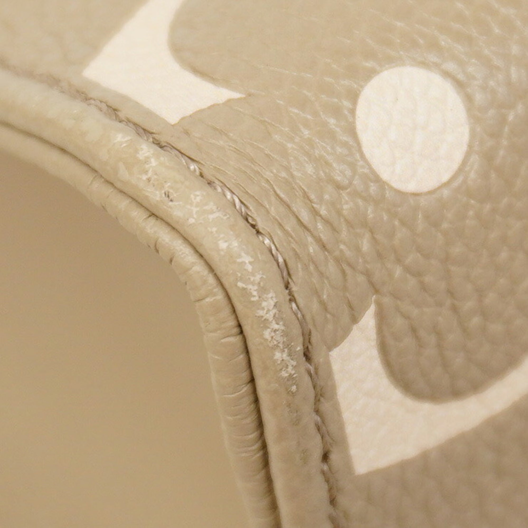 Louis Vuitton Cream Tourterelle Handbag (Pre-Owned)