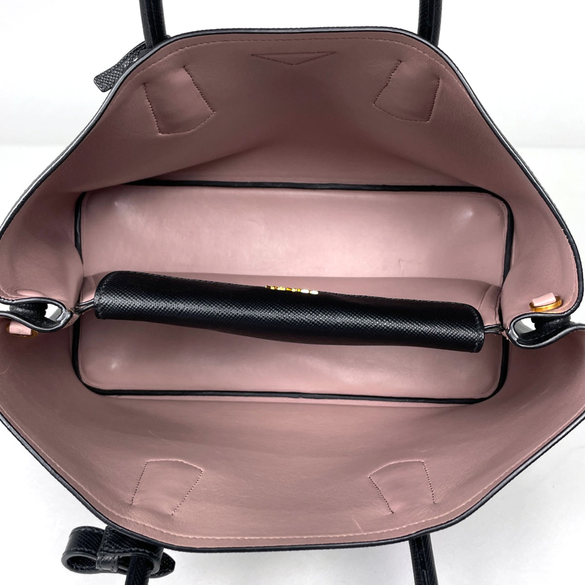 Prada Black Saffiano Tote Bag (Pre-Owned)