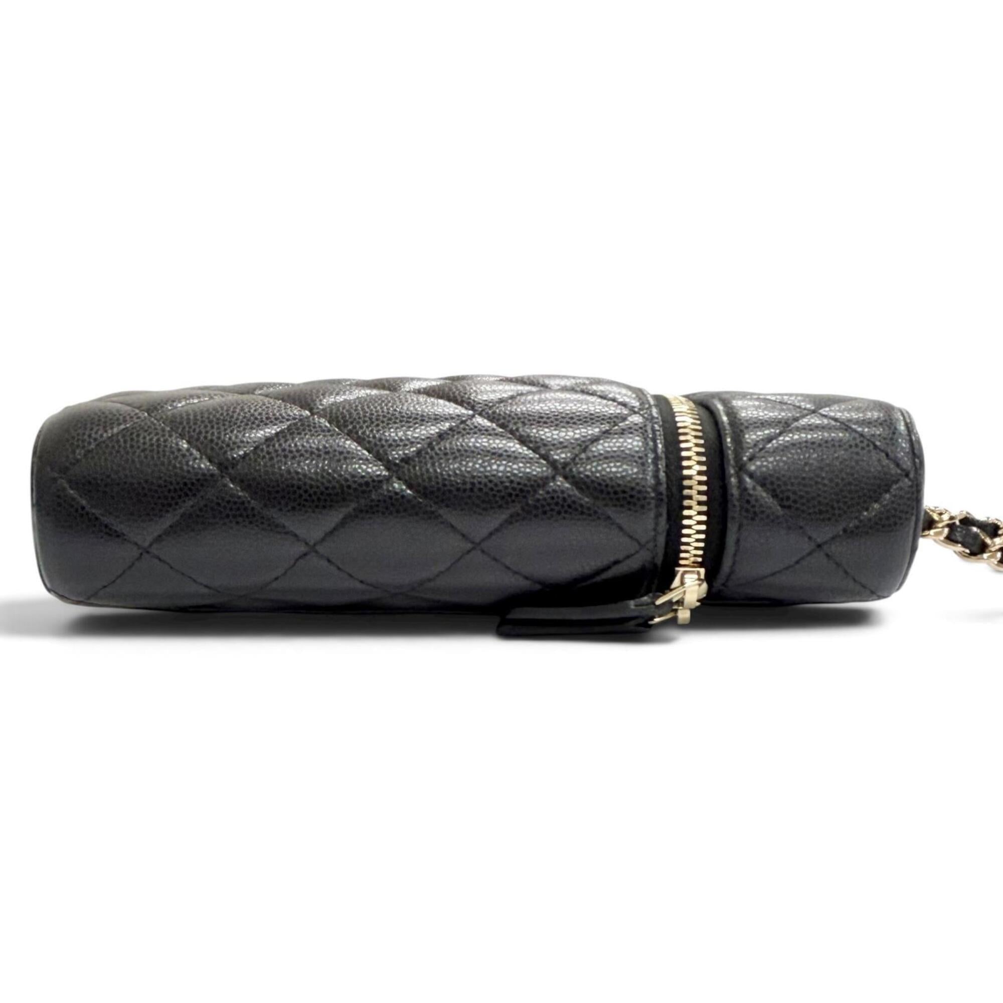 Chanel Black Grained Calfskin Shoulder Bag (Pre-Owned)