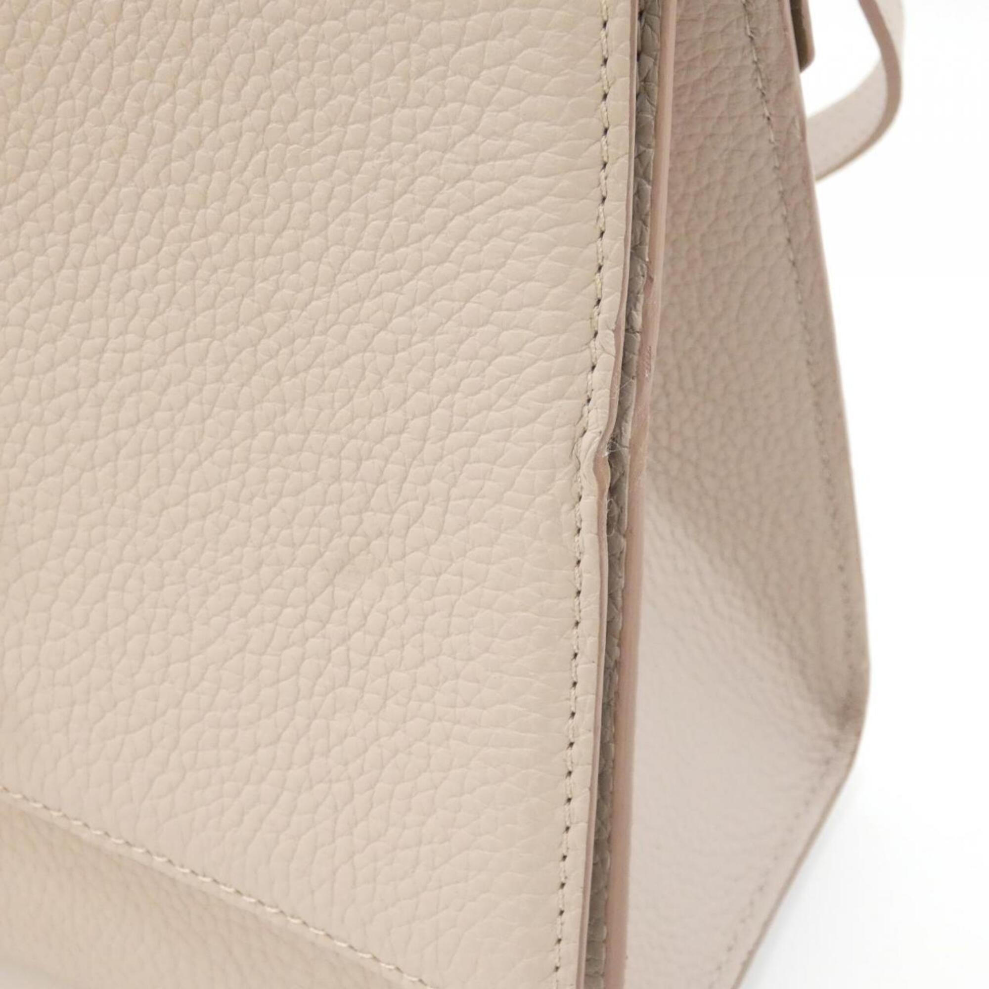 Louis Vuitton Grayish Handbag (Pre-Owned)