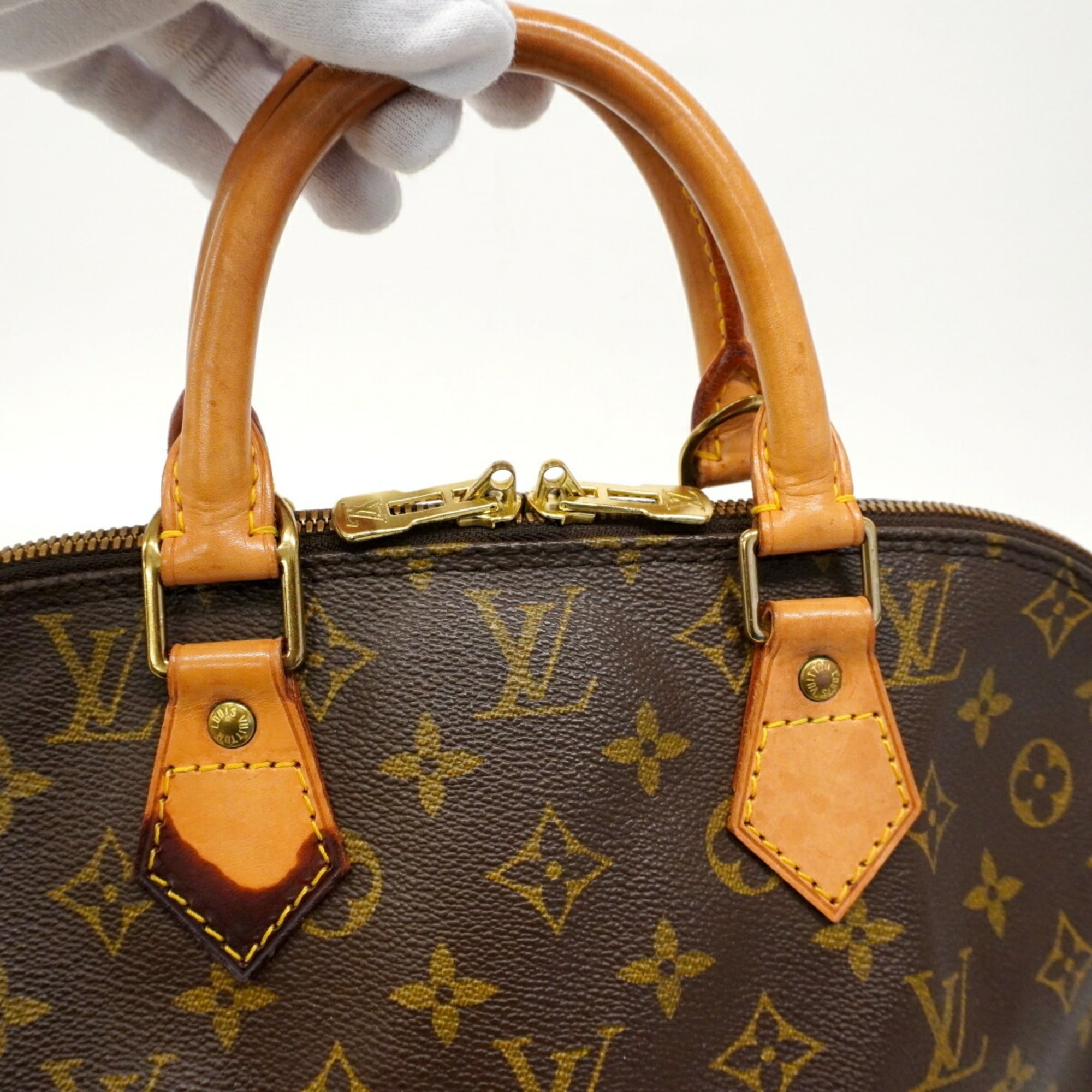 Louis Vuitton Brown Handbag (Pre-Owned)