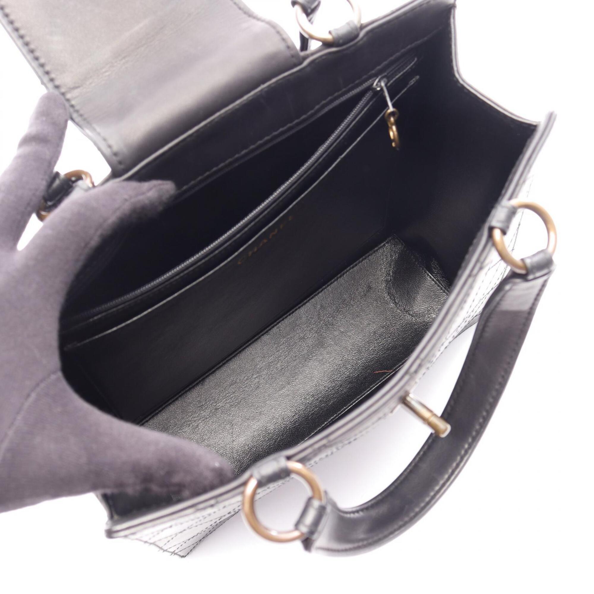 Chanel Black Leather Handbag (Pre-Owned)
