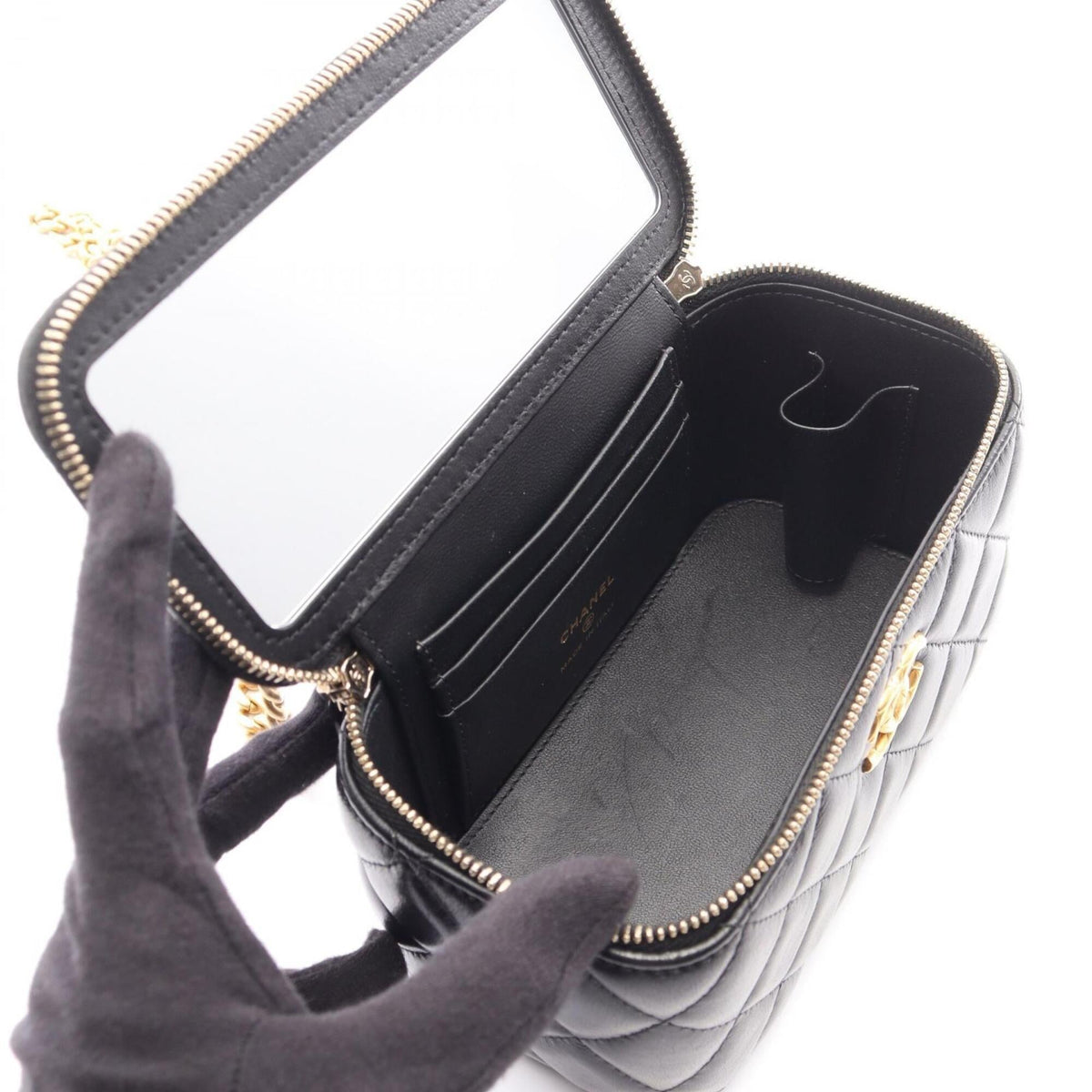 Chanel Matelasse Black Leather Handbag Shoulder Bag (Pre-Owned)