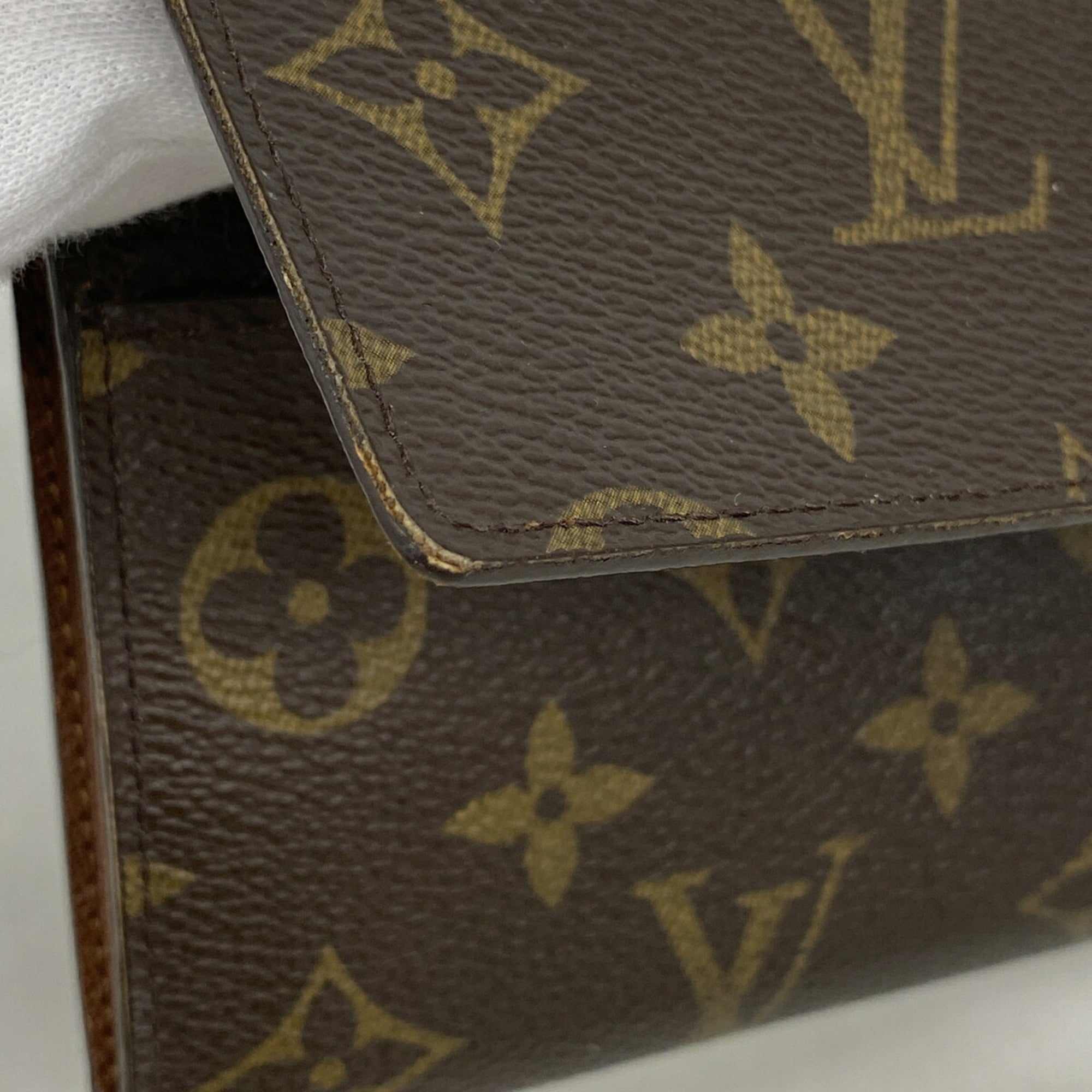 Louis Vuitton Brown Long Wallet (Bi-Fold) (Pre-Owned)