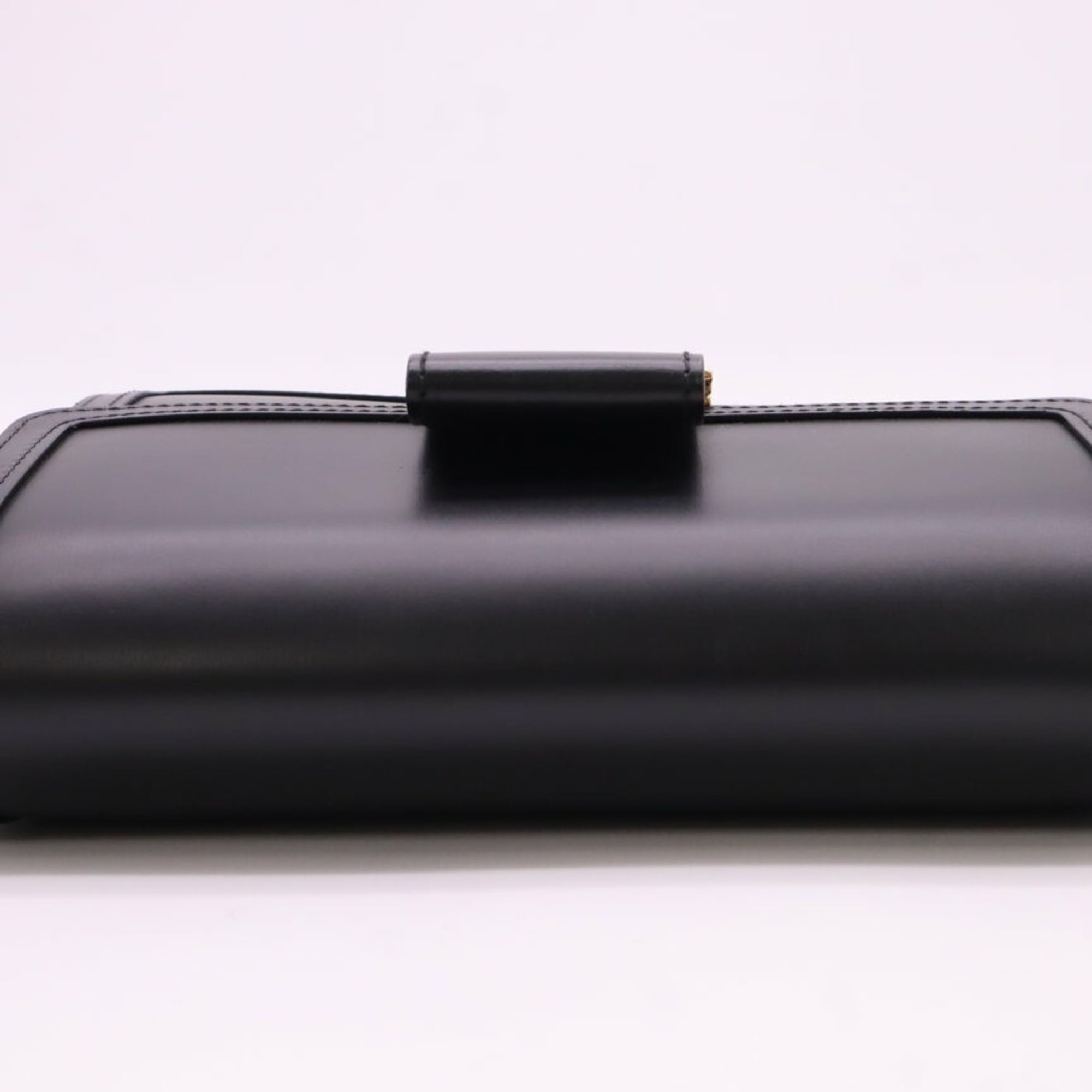 Louis Vuitton Black Leather Shoulder Bag (Pre-Owned)