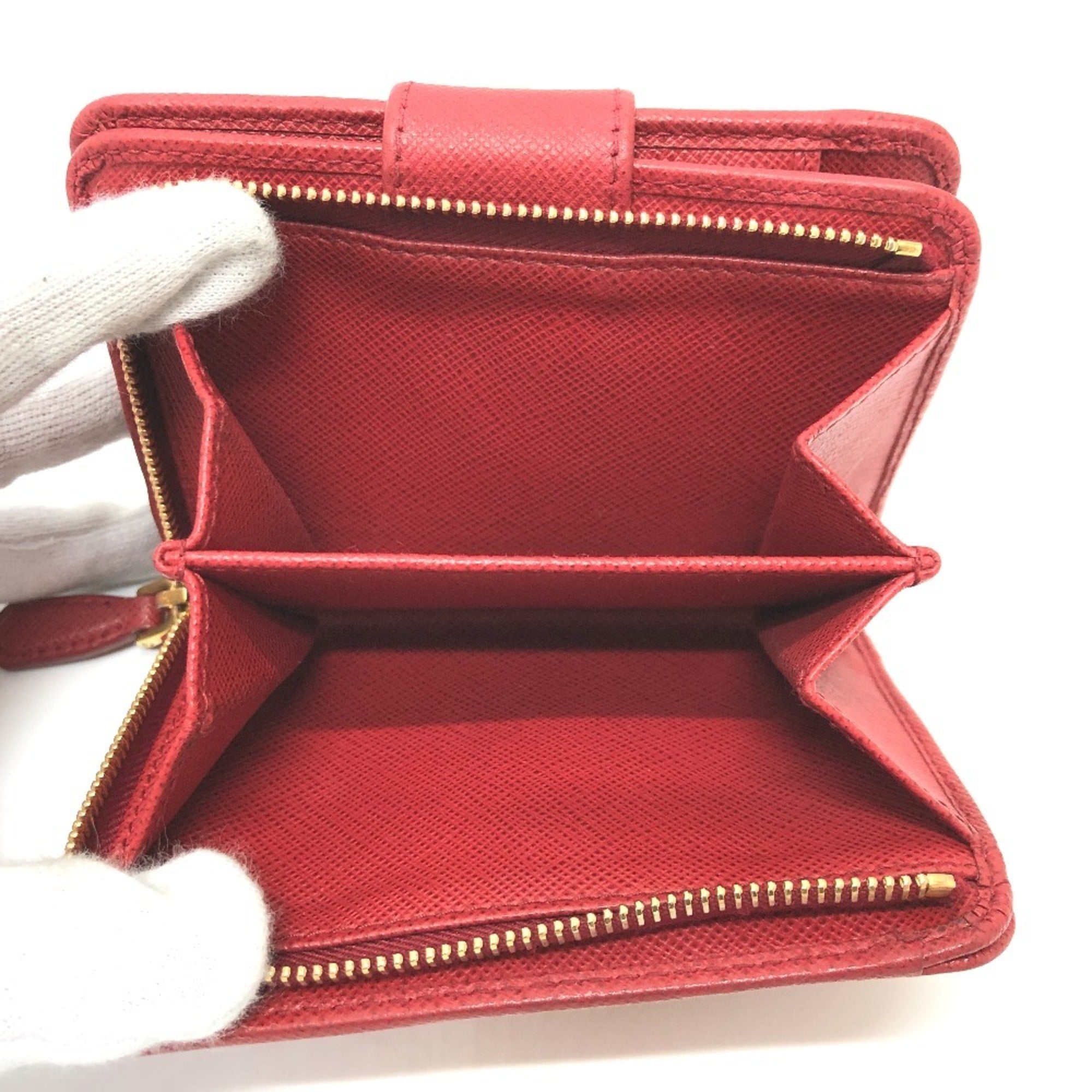 Prada Red Color Saffiano Wallet (Bi-Fold) (Pre-Owned)