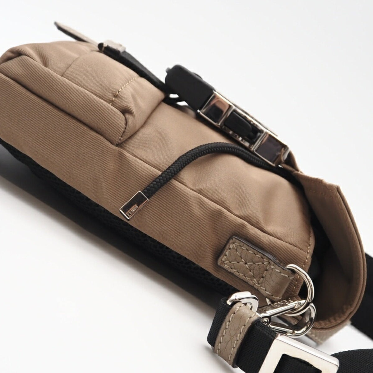 Fendi Beige Nylon Shoulder Bag (Pre-Owned)