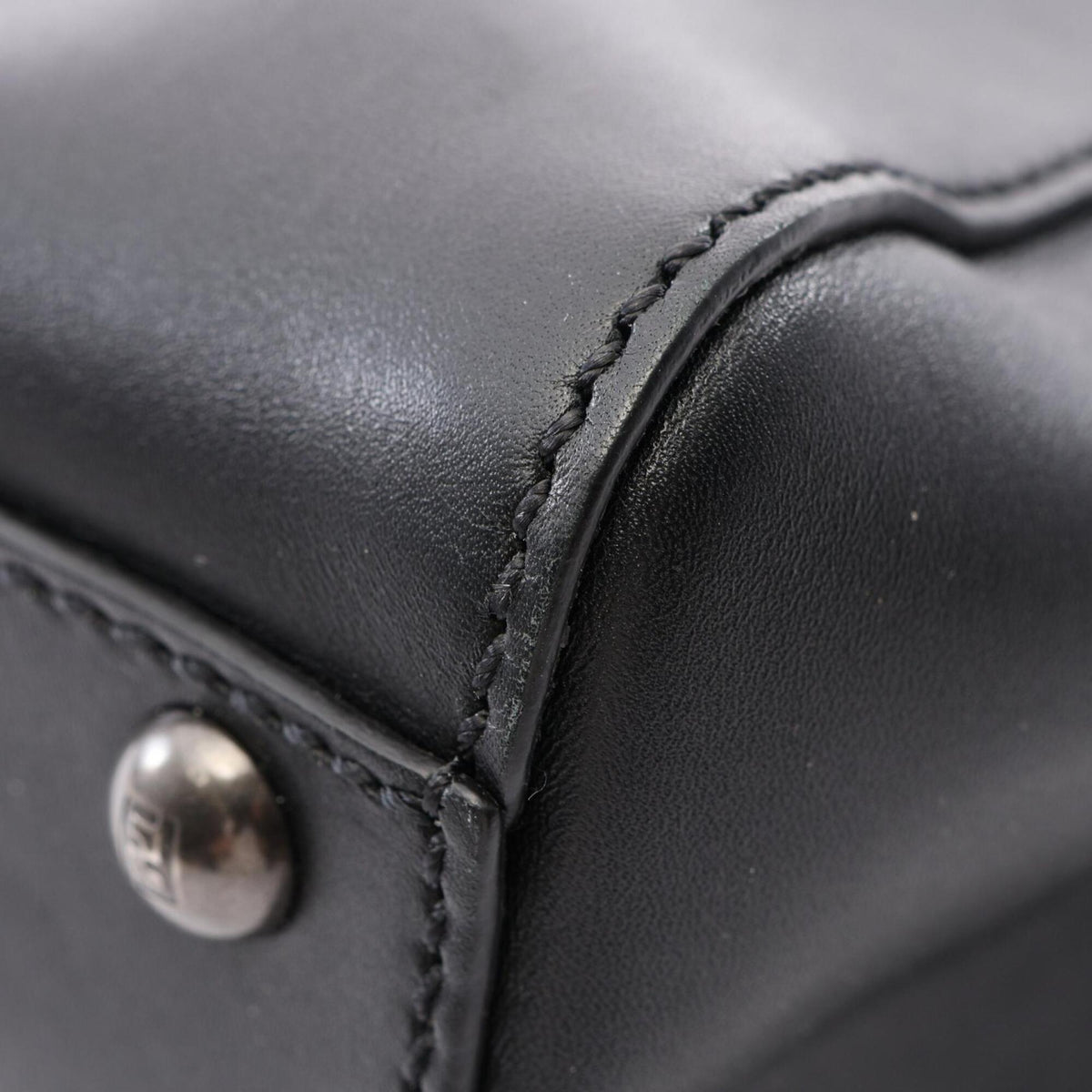 Fendi Black Leather Handbag (Pre-Owned)