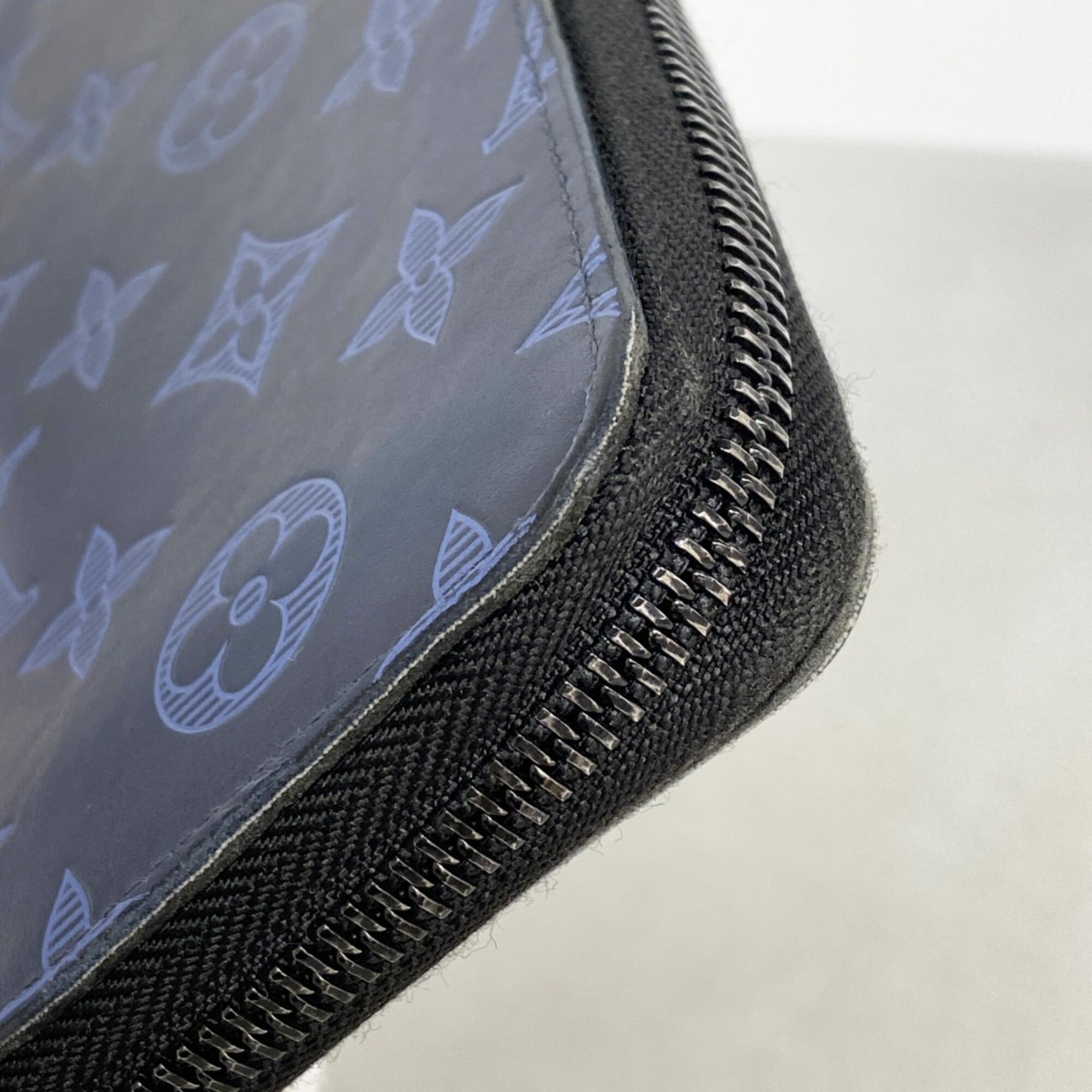 Louis Vuitton Navy Long Wallet (Bi-Fold) (Pre-Owned)