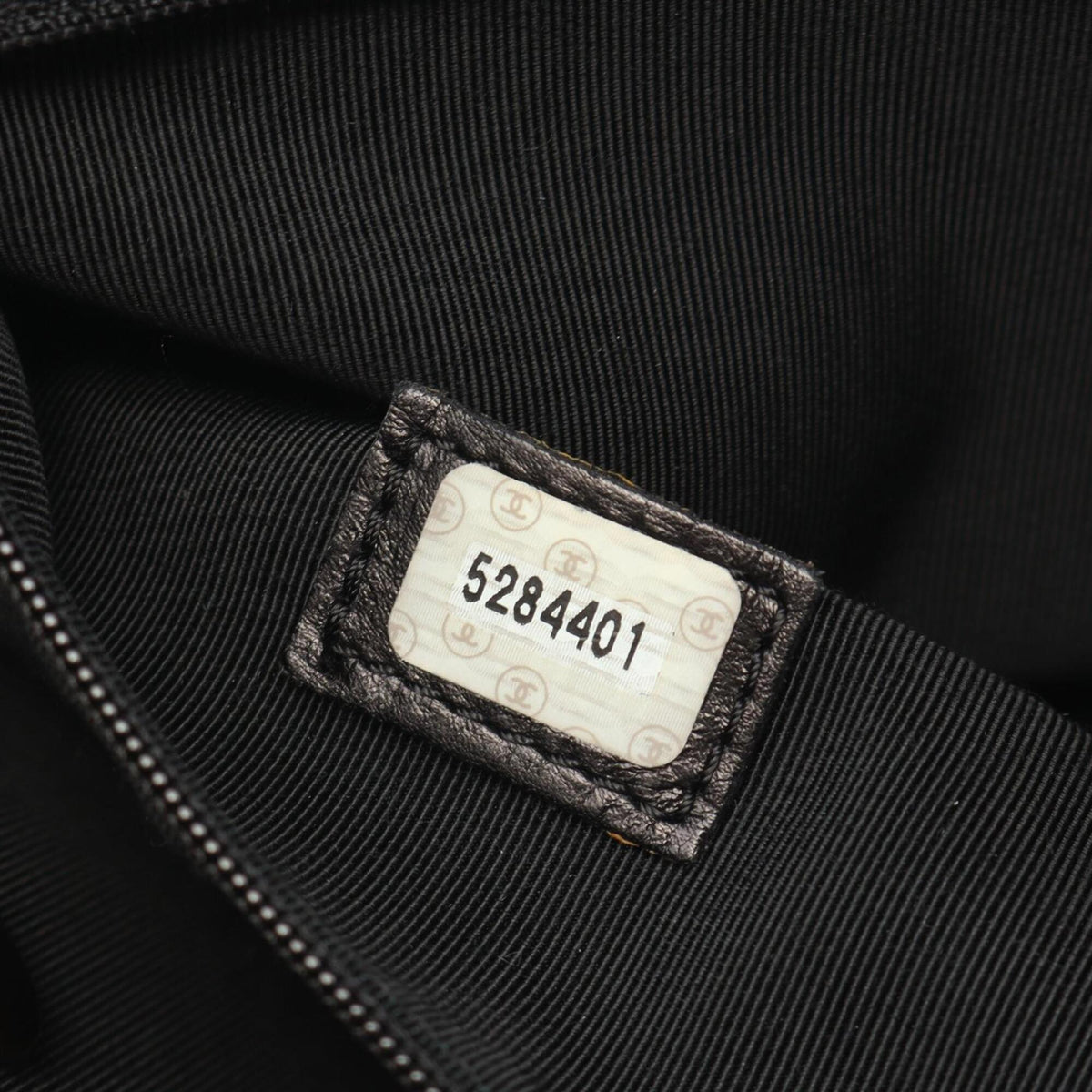 Chanel Black Grained Calfskin Handbag Tote Bag (Pre-Owned)