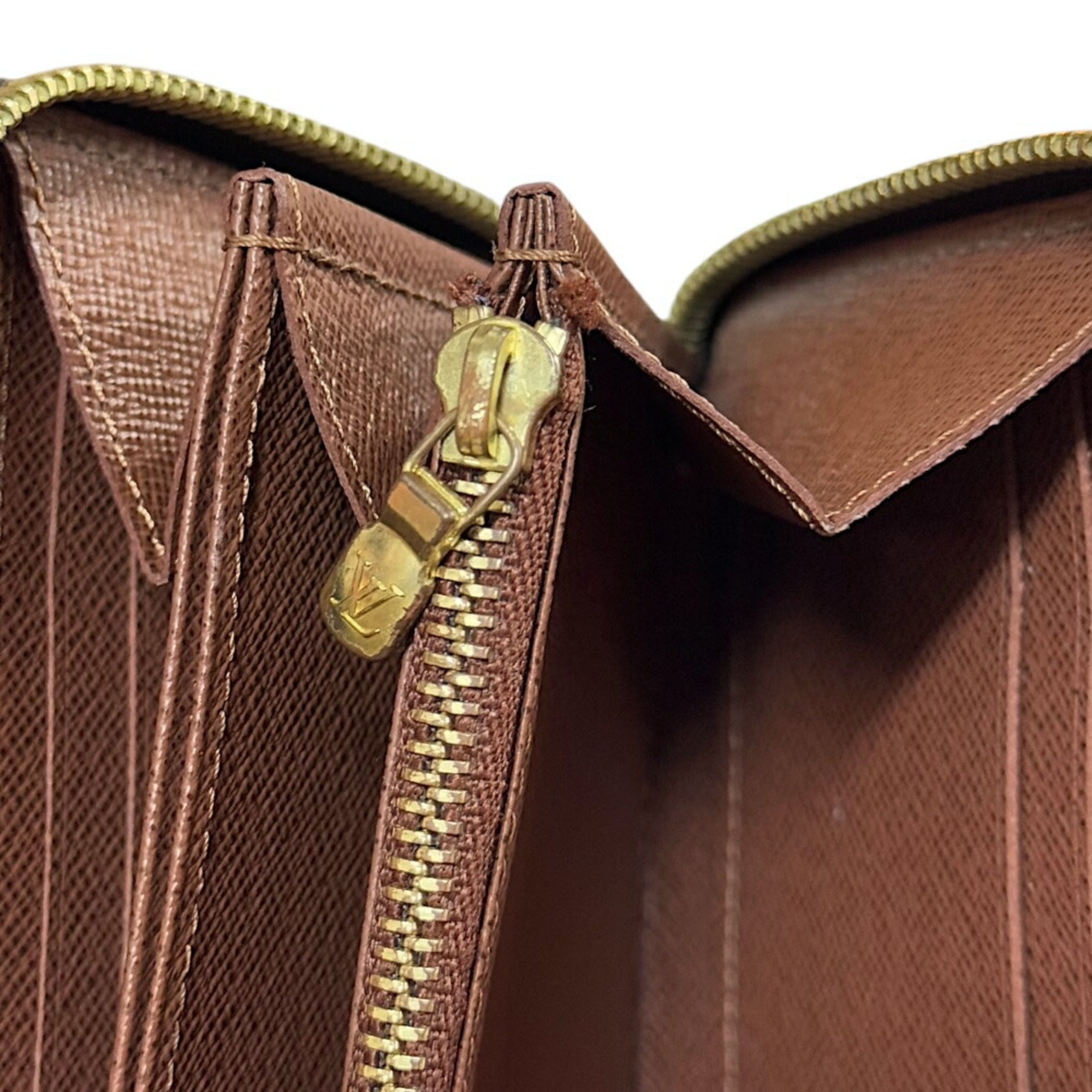Louis Vuitton Monogram Brown Monogram Long Wallet (Bi-Fold) (Pre-Owned)