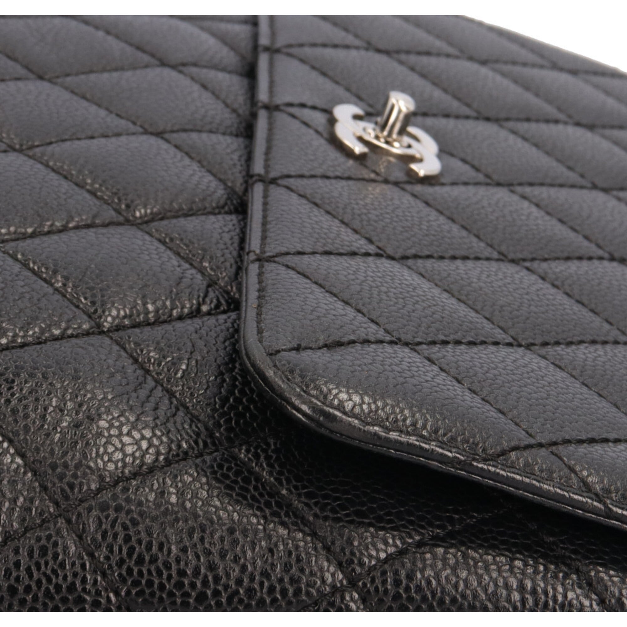 Chanel Matelasse Black Grained Calfskin Handbag (Pre-Owned)