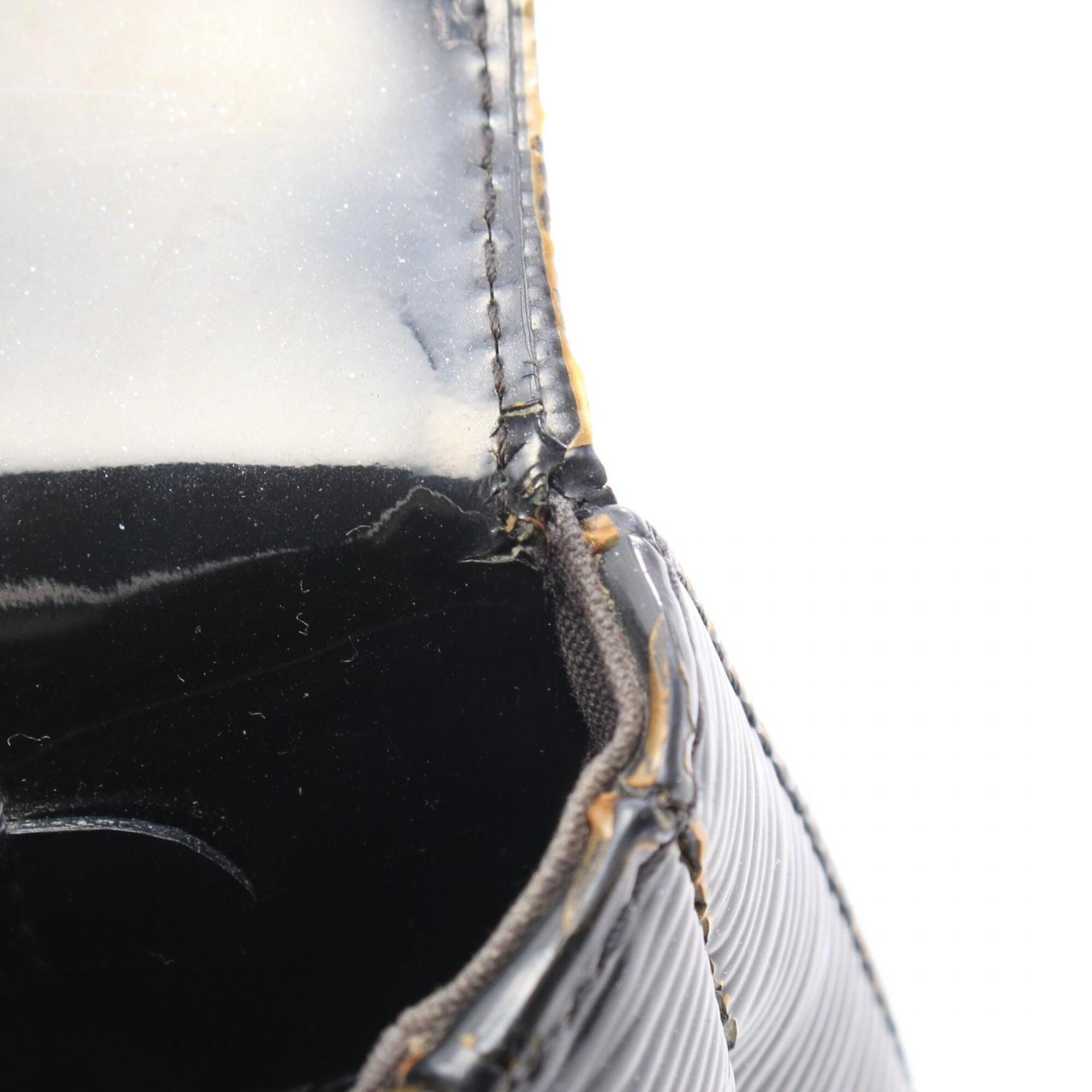 Louis Vuitton Black Noir Leather Clutch Bag Handbag (Pre-Owned)
