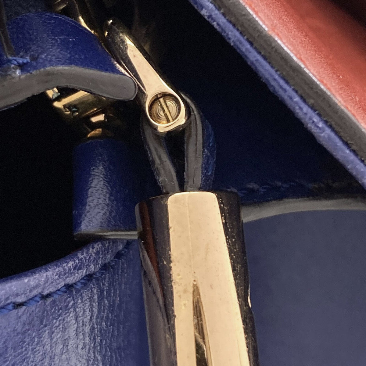 Tod's Brown Leather Handbag (Pre-Owned)