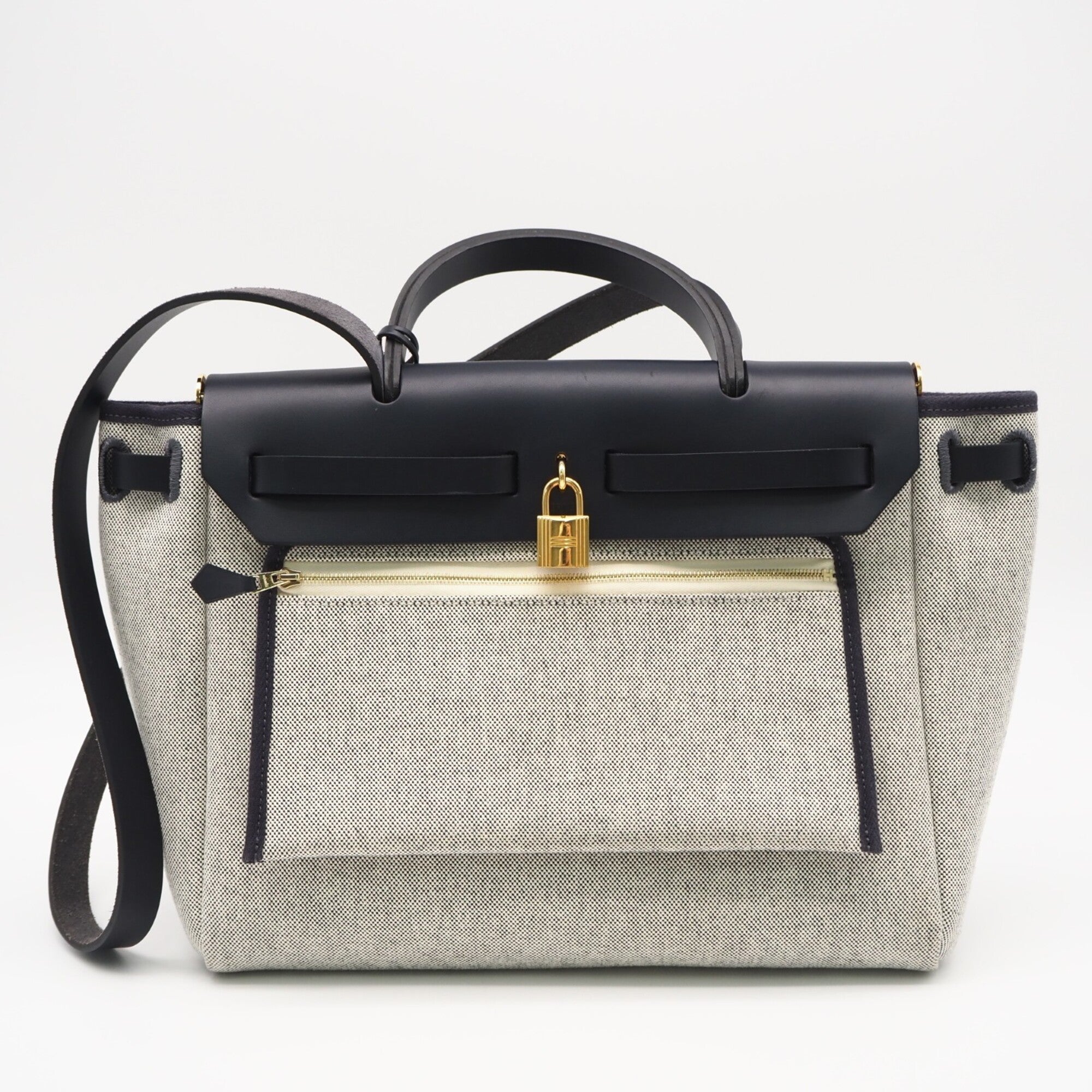 Hermes Ivory Navy Vache Leather Leather Handbag (Pre-Owned)