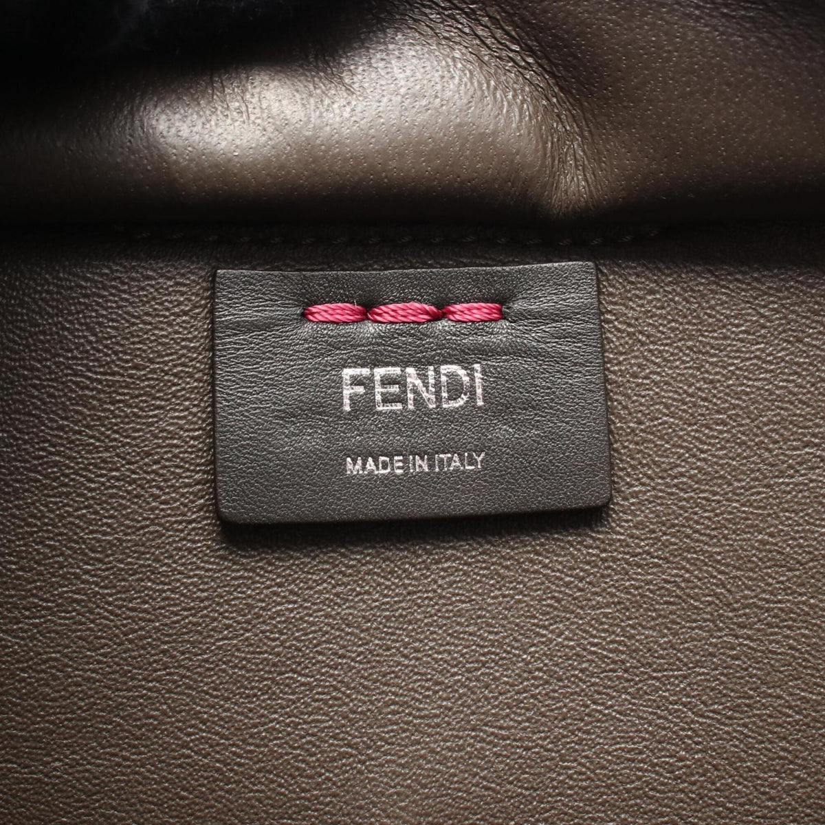Fendi Pink Leather Handbag (Pre-Owned)