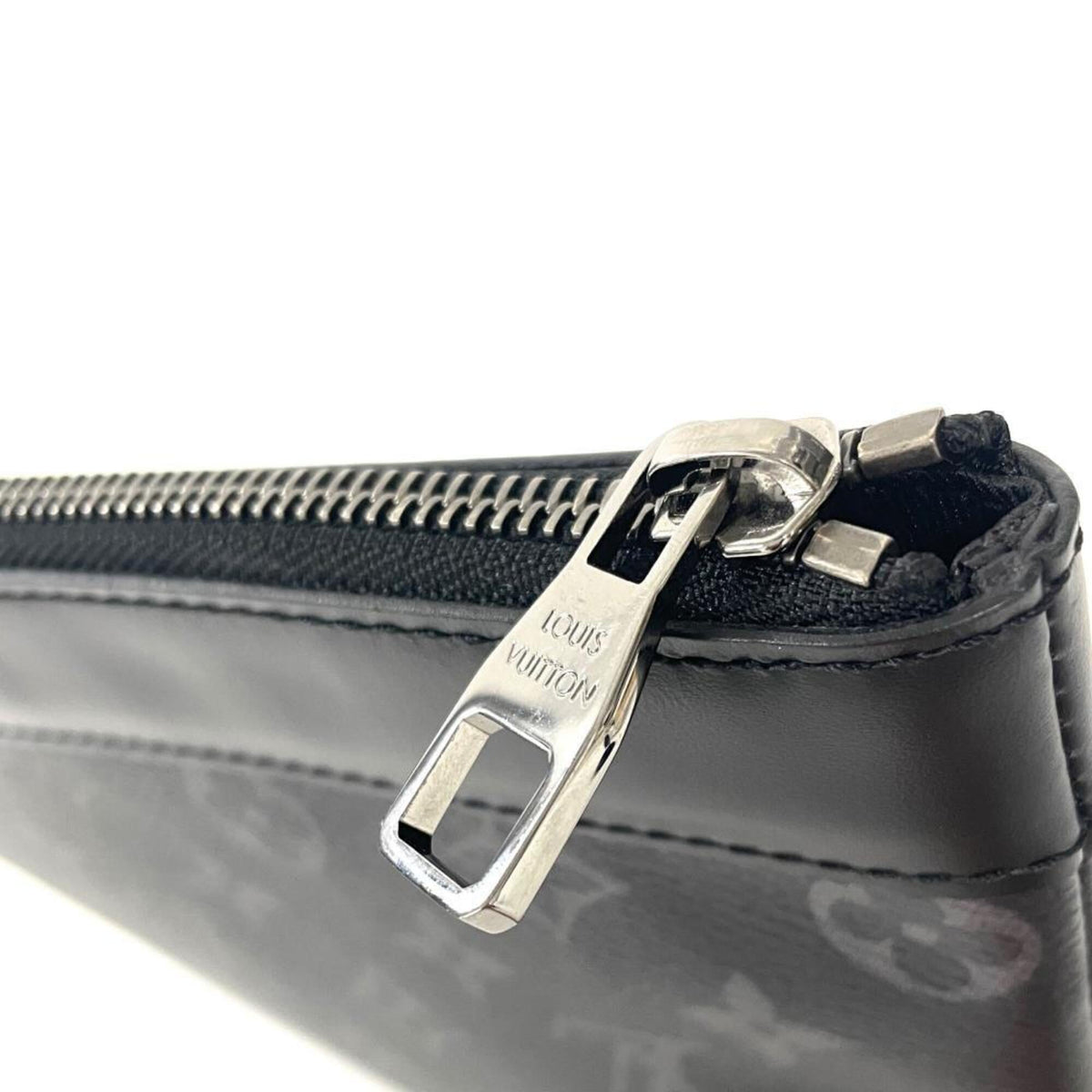 Louis Vuitton Monogram Eclipse Monogram Eclipse Monogram Eclipse Handbag Pochette (Pre-Owned)