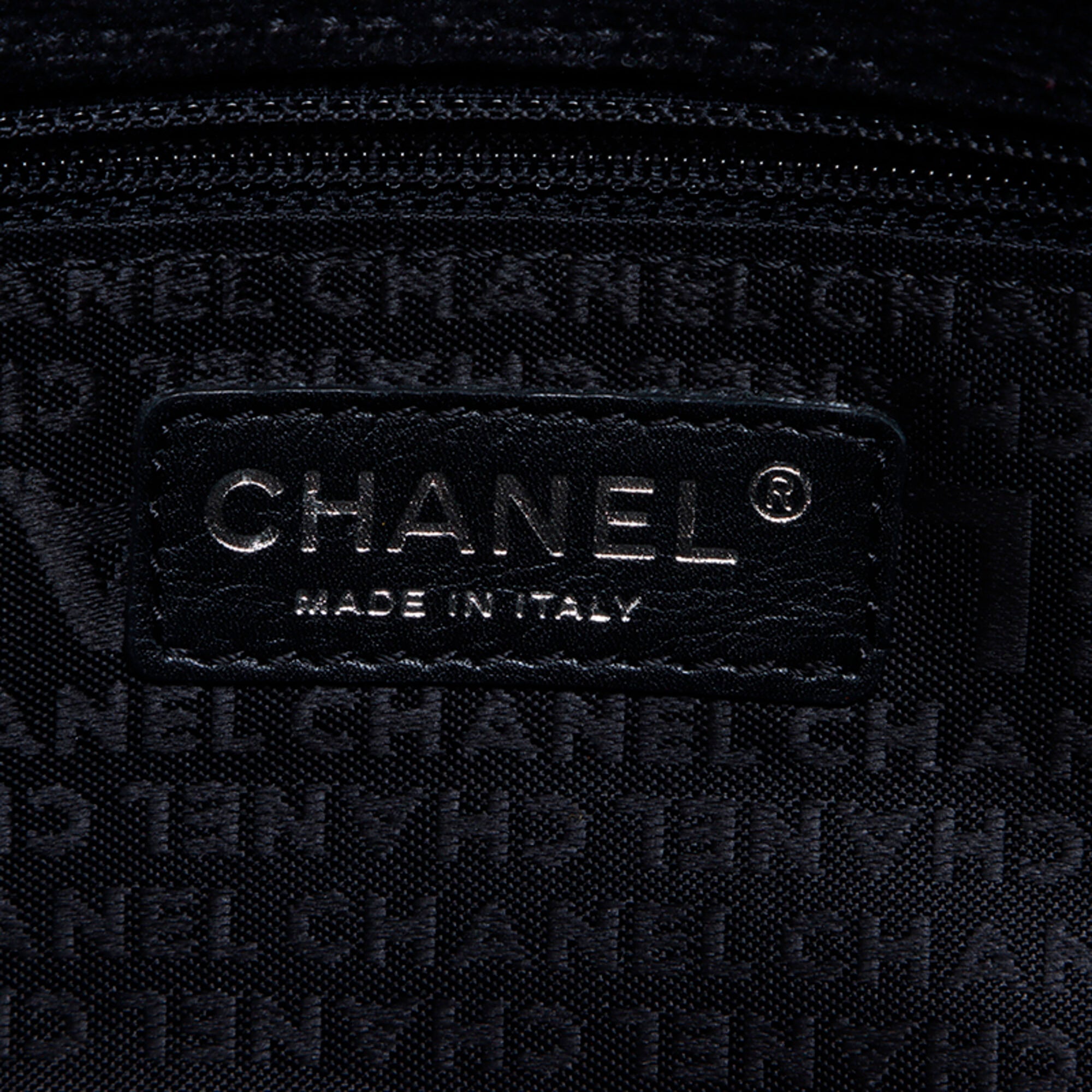 Chanel Black Embroidery Handbag (Pre-Owned)