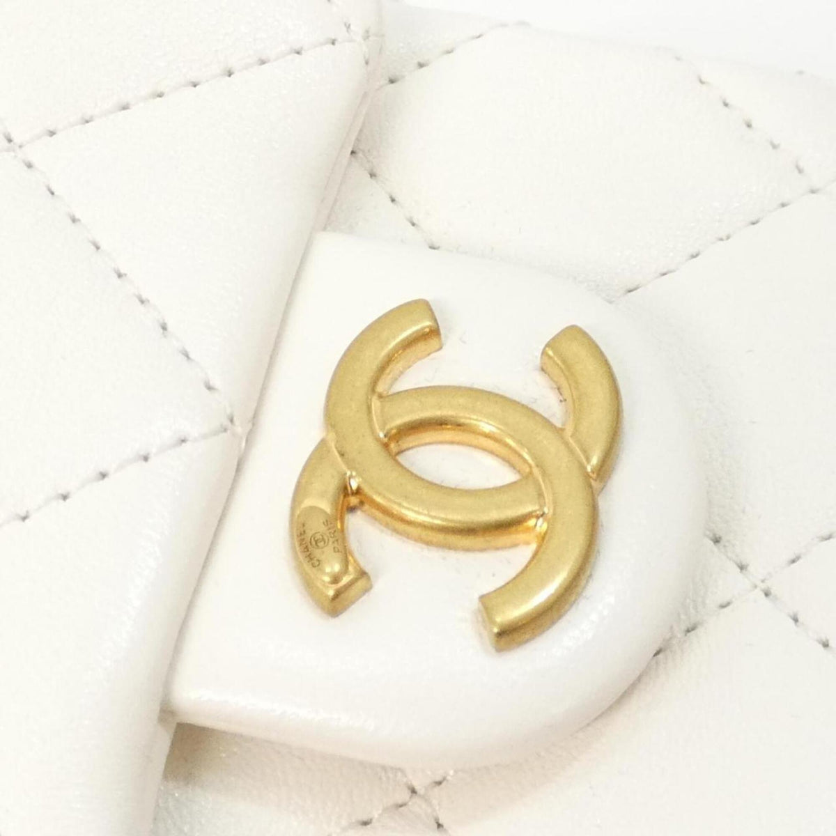 Chanel White Leather Backpack (Pre-Owned)