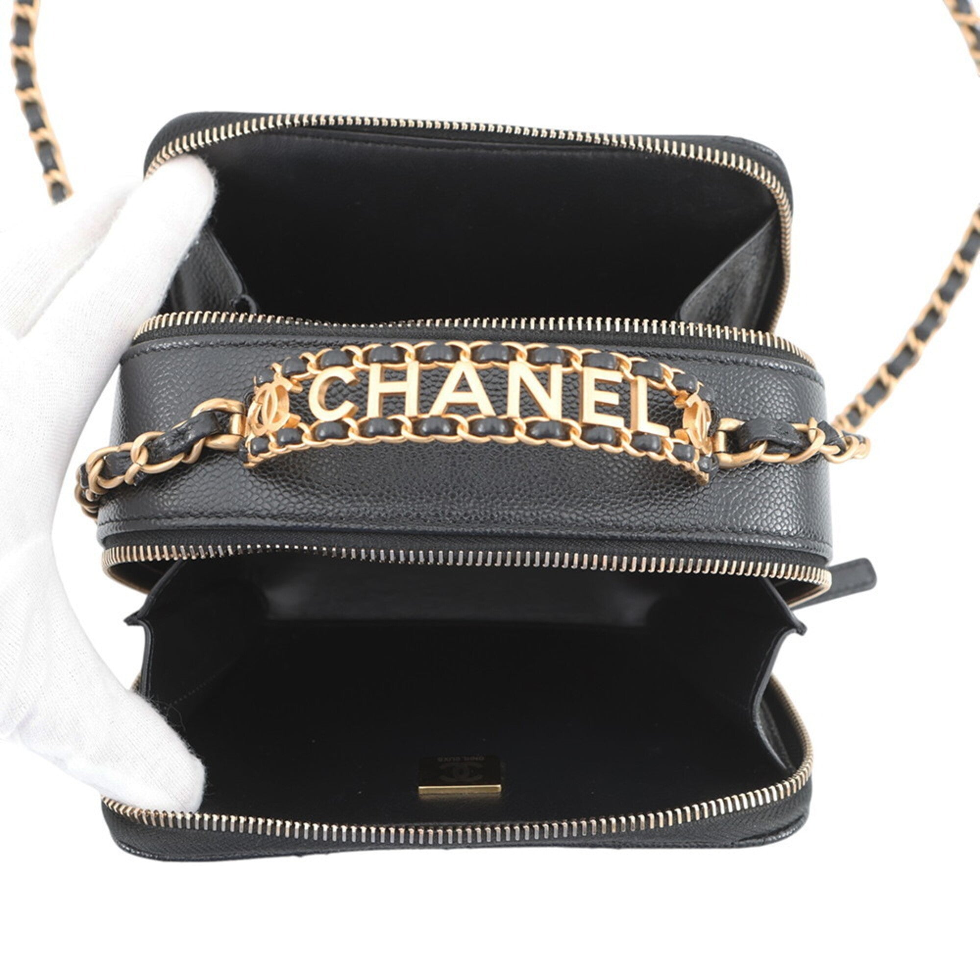 Chanel Black Grained Calfskin Shoulder Bag (Pre-Owned)