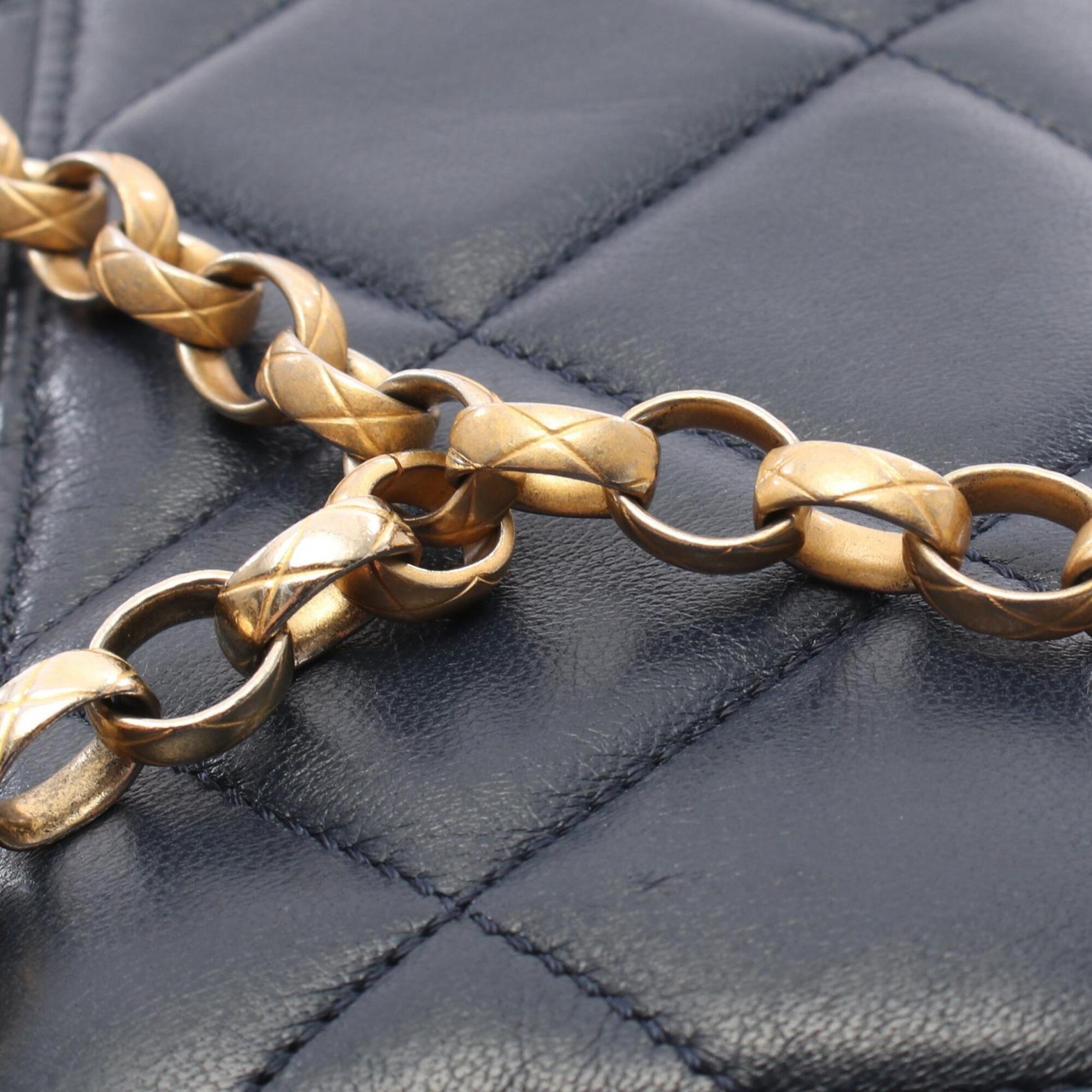 Chanel Navy Leather Handbag Shoulder Bag (Pre-Owned)