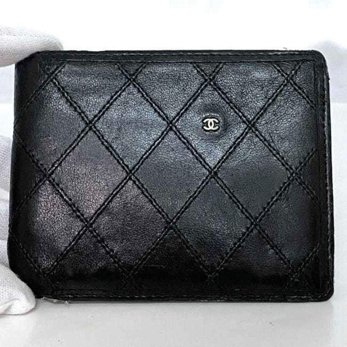 Chanel Black Leather Wallet (Bi-Fold) (Pre-Owned)