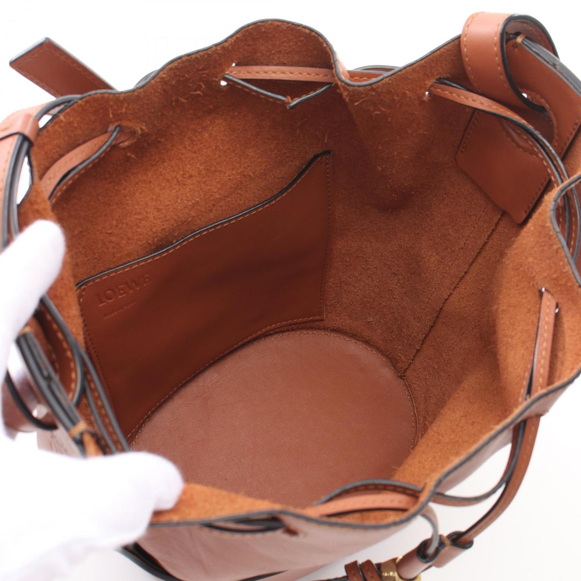 Loewe Brown Leather Shoulder Bag (Pre-Owned)