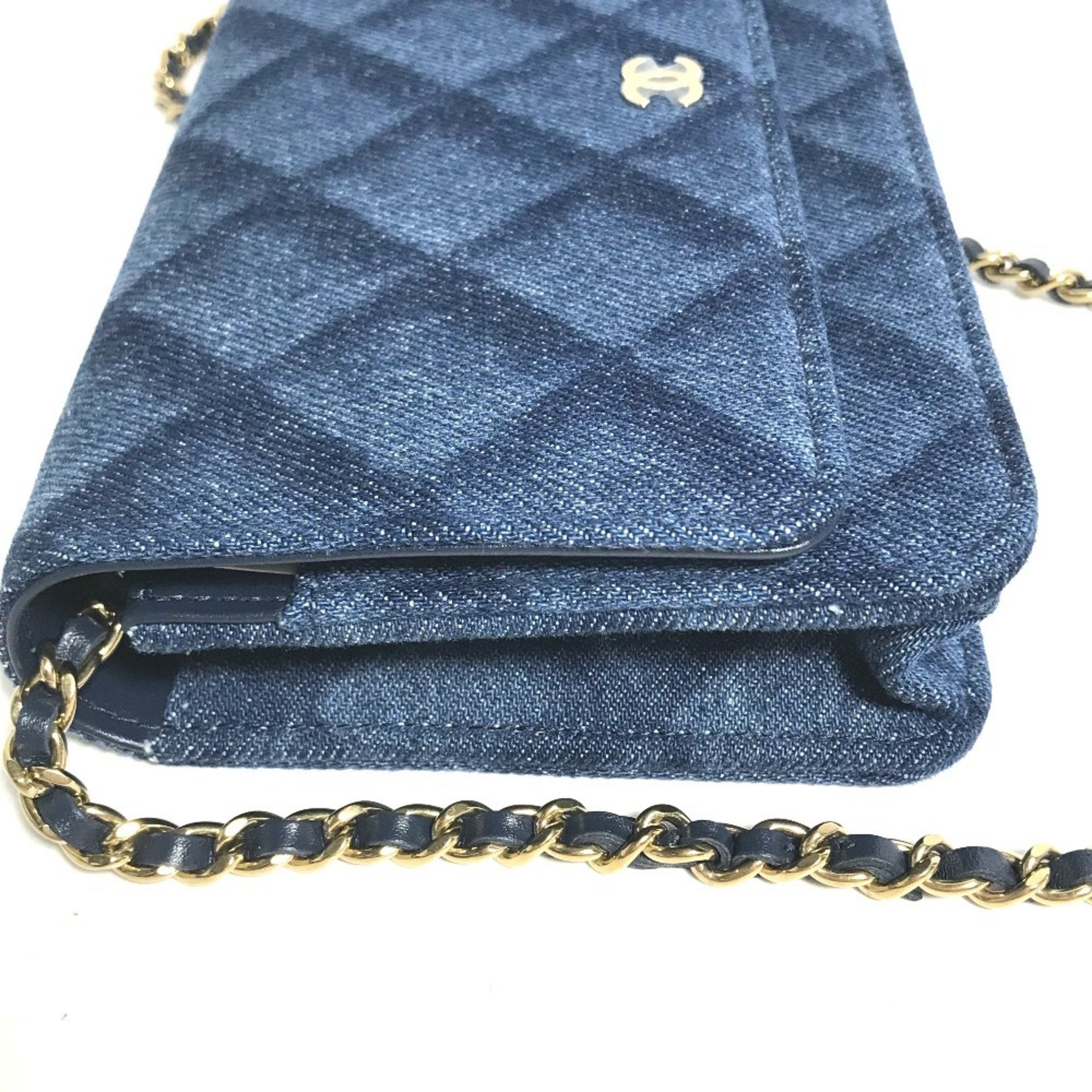 Chanel Blue Denim Shoulder Bag (Pre-Owned)